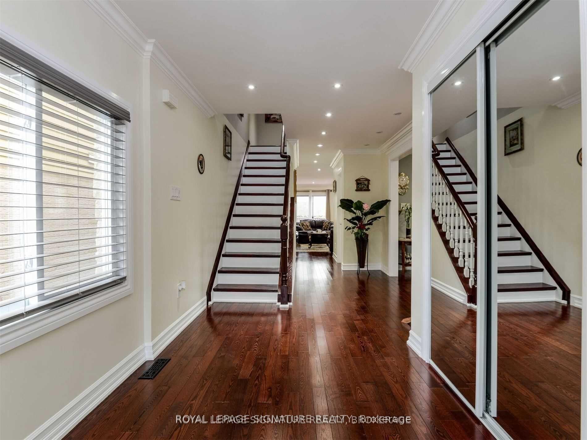 Photo 3 of 6222 Fullerton Crescent, Mississauga, Meadowvale — HOMEH