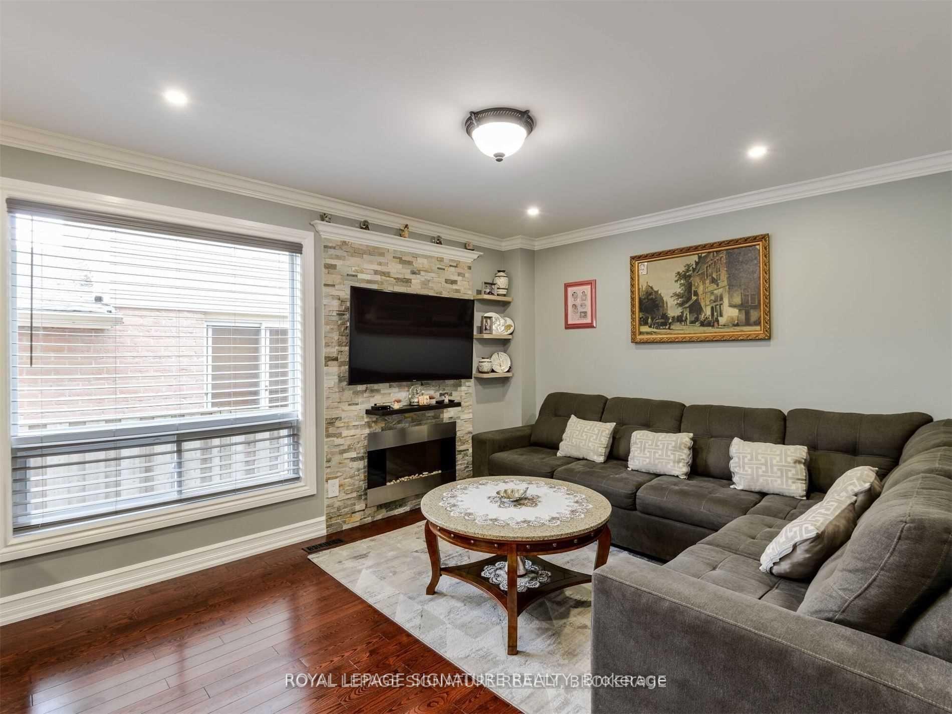 Photo 6 of 6222 Fullerton Crescent, Mississauga, Meadowvale — HOMEH