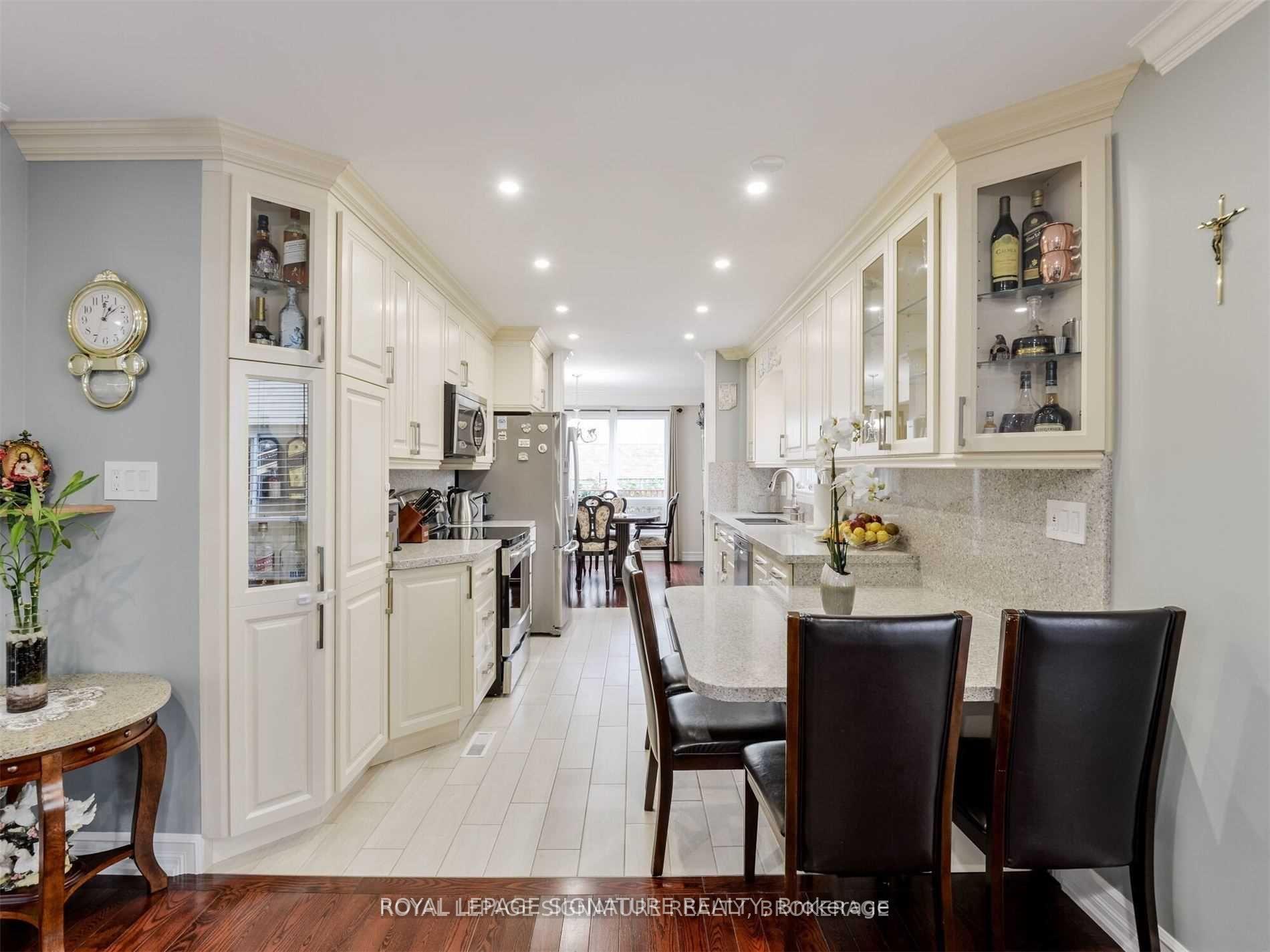 Photo 12 of 6222 Fullerton Crescent, Mississauga, Meadowvale — HOMEH