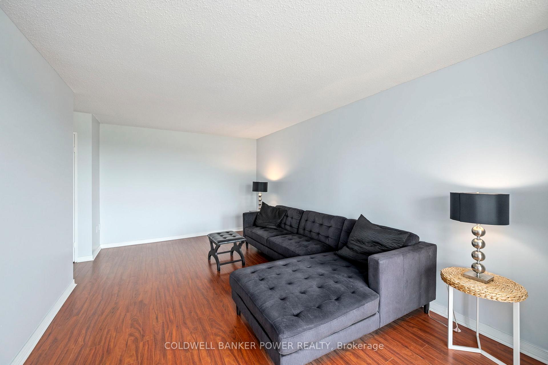 Photo 9 of Unit 704, 600 Grenfell Drive, London, North C — HOMEH