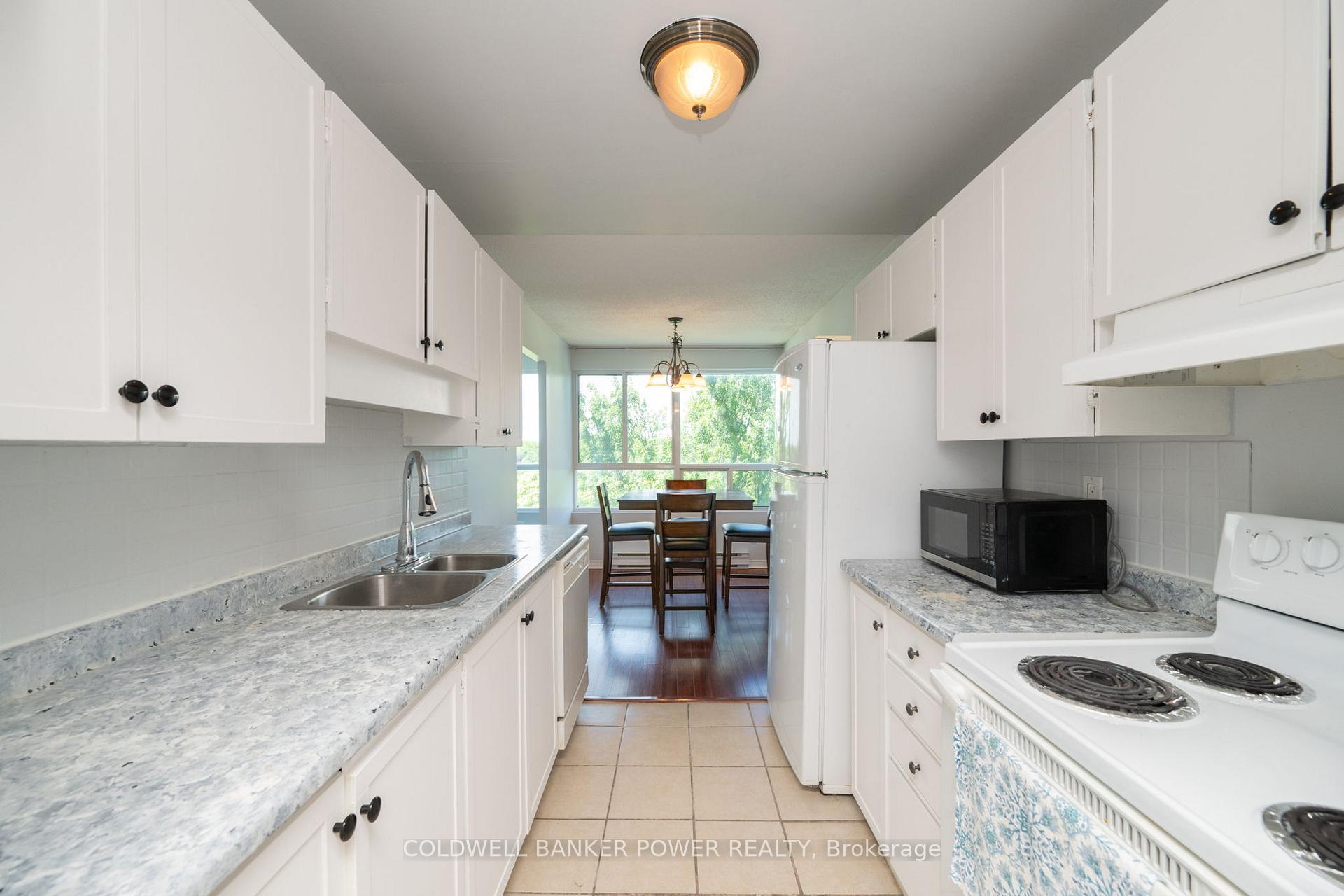 Photo 13 of Unit 704, 600 Grenfell Drive, London, North C — HOMEH