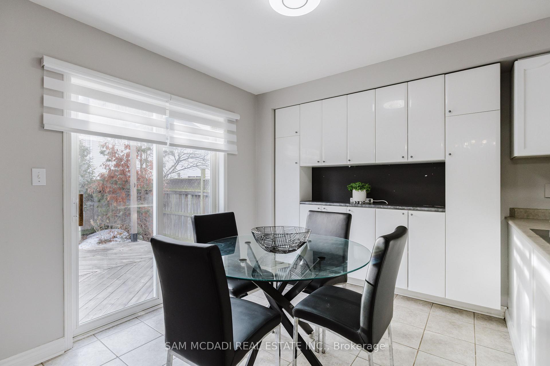 Photo 12 of 1190 Fox Crescent, Milton, Dempsey — HOMEH