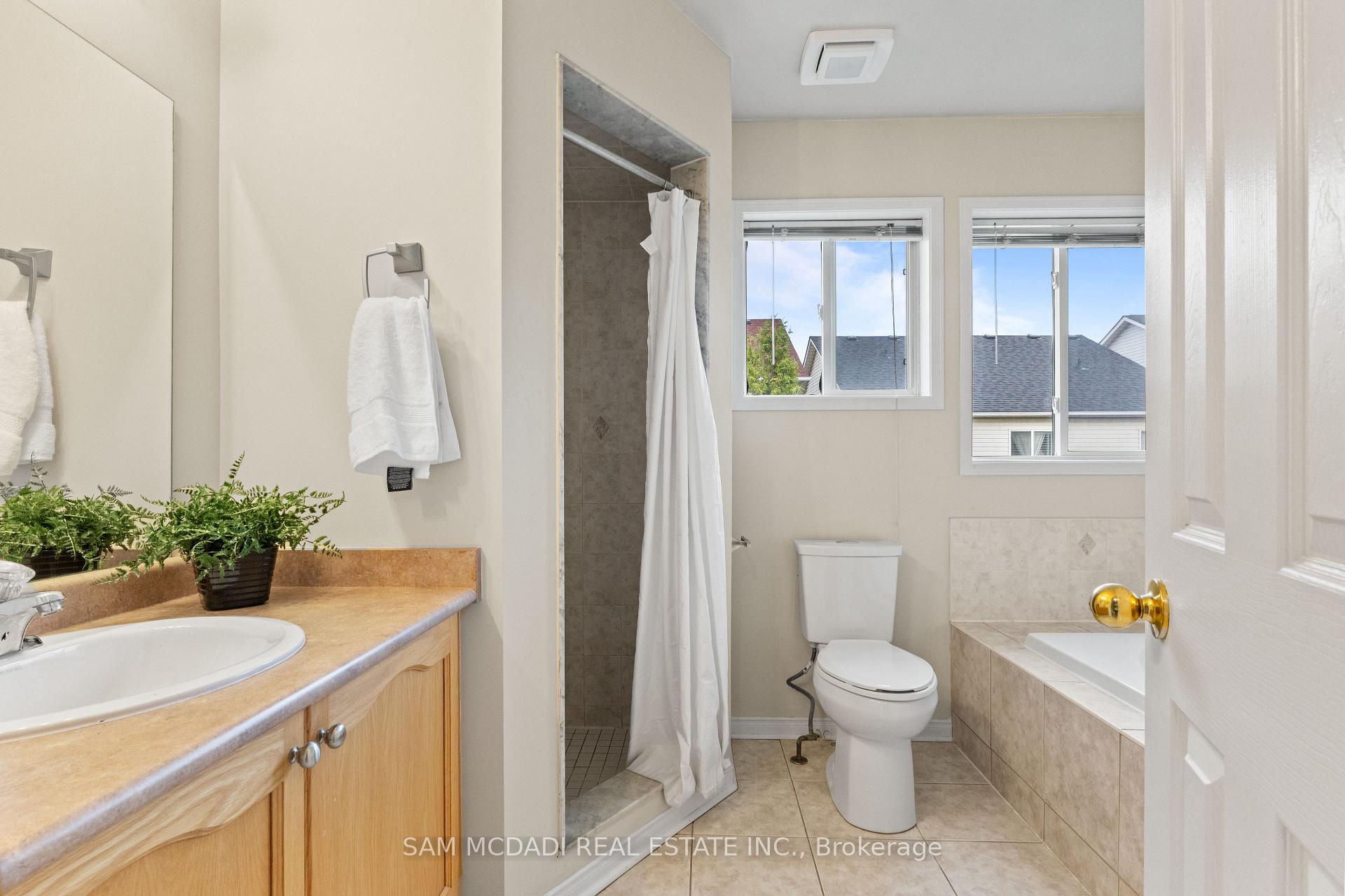 Photo 18 of 1190 Fox Crescent, Milton, Dempsey — HOMEH