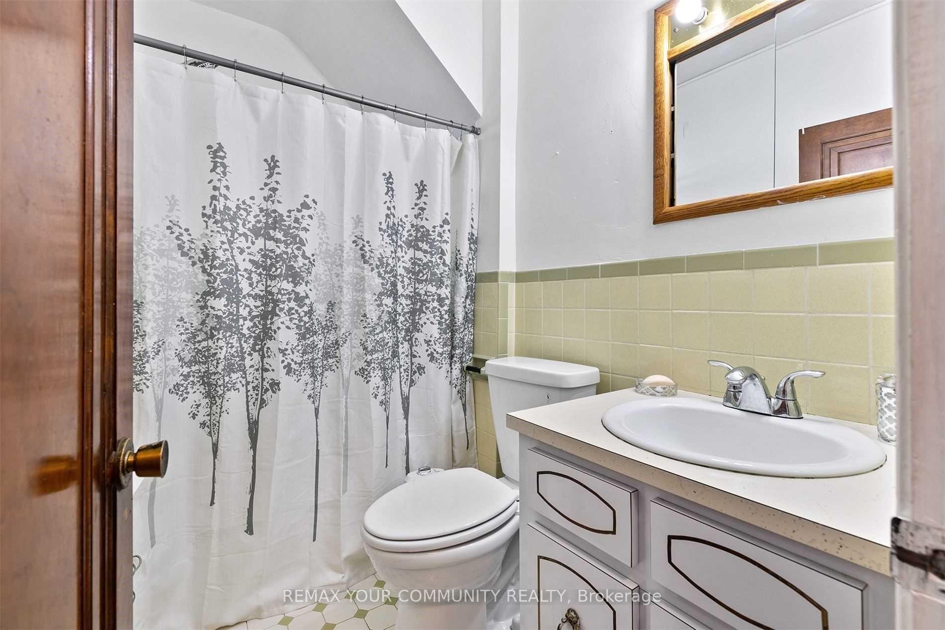 Photo 16 of 4276 Howard Avenue, Windsor, Roseland West — HOMEH