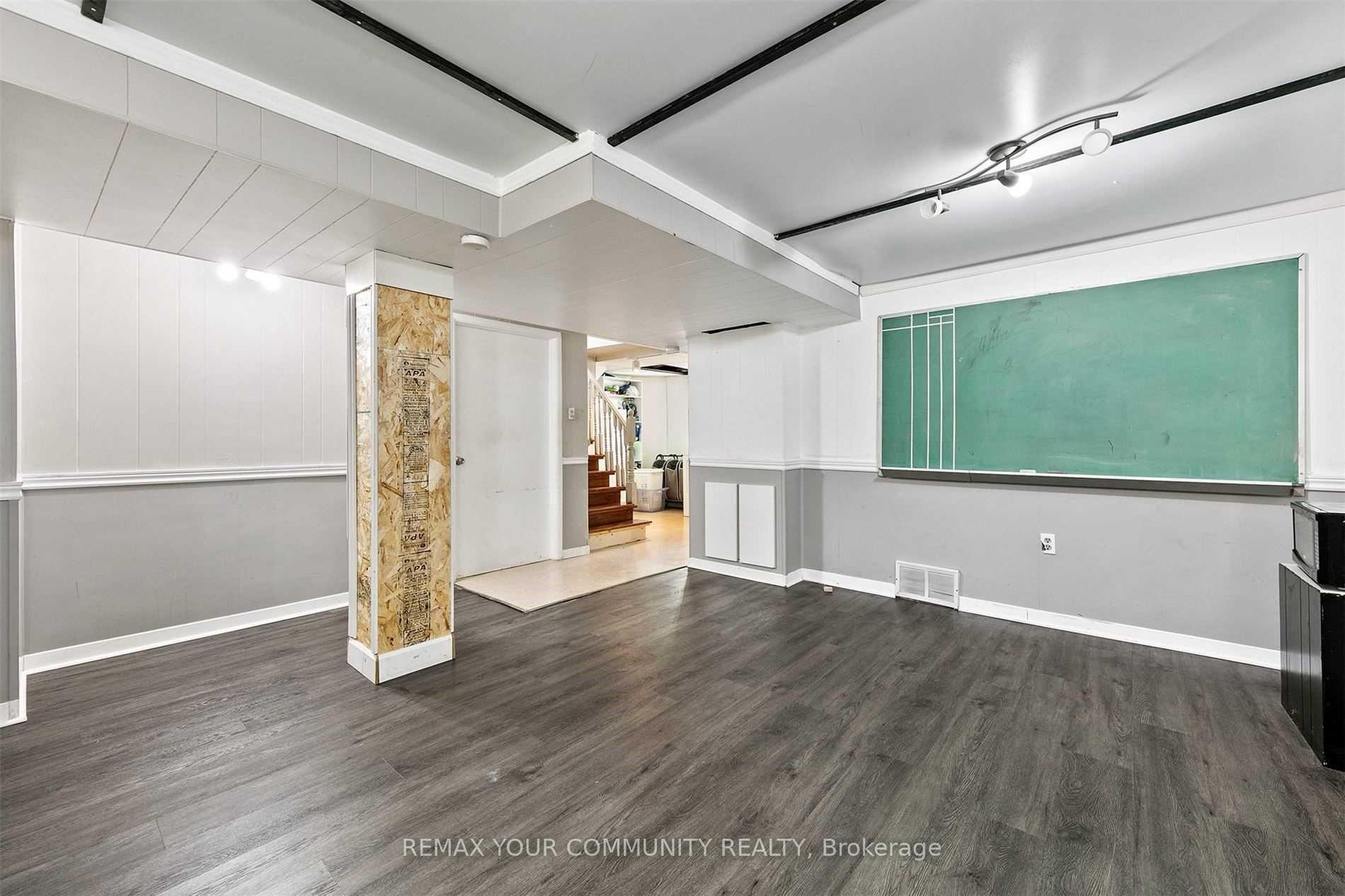 Photo 23 of 4276 Howard Avenue, Windsor, Roseland West — HOMEH