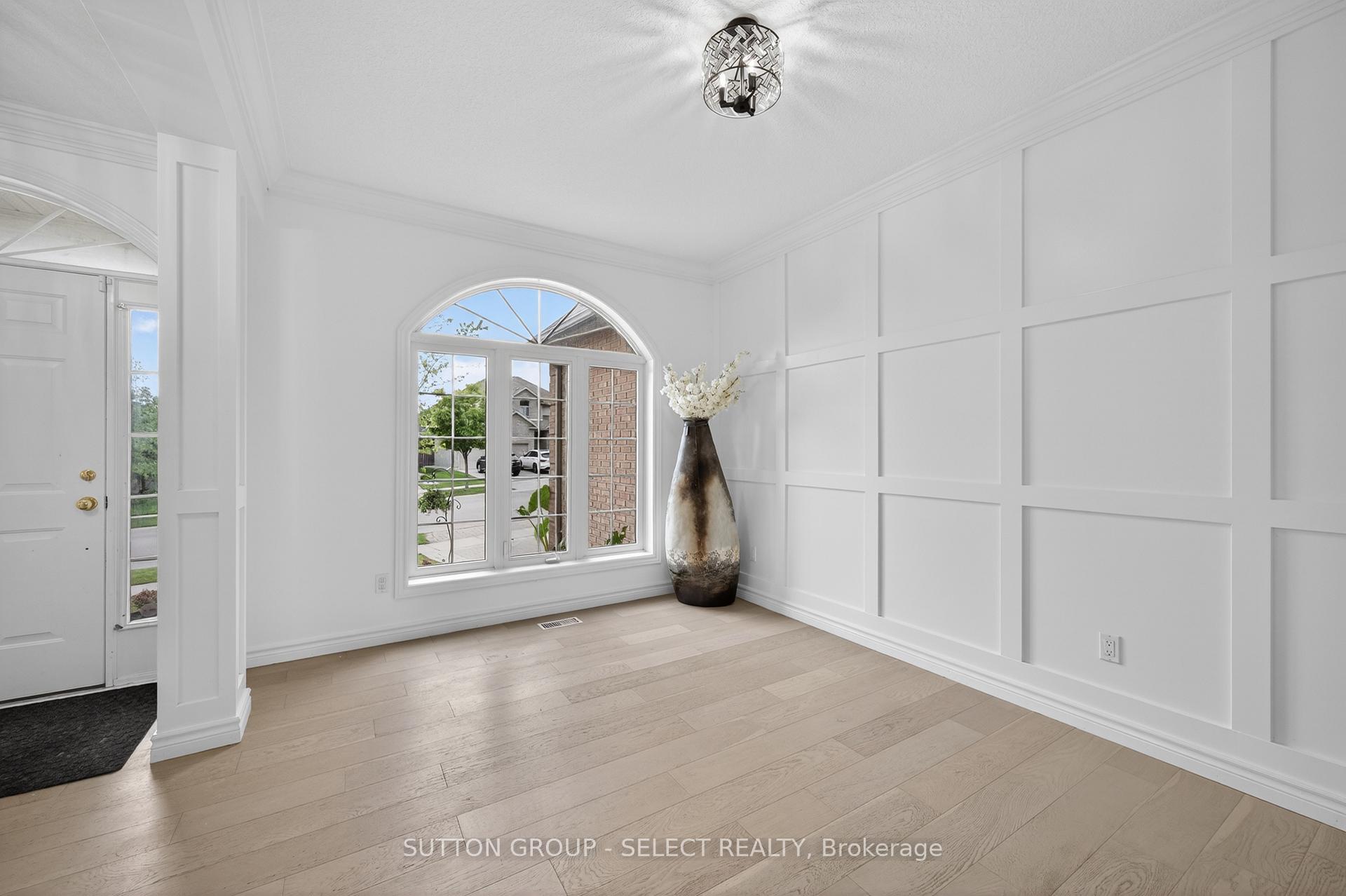 Photo 11 of 135 Plane Tree Drive, London, North R — HOMEH