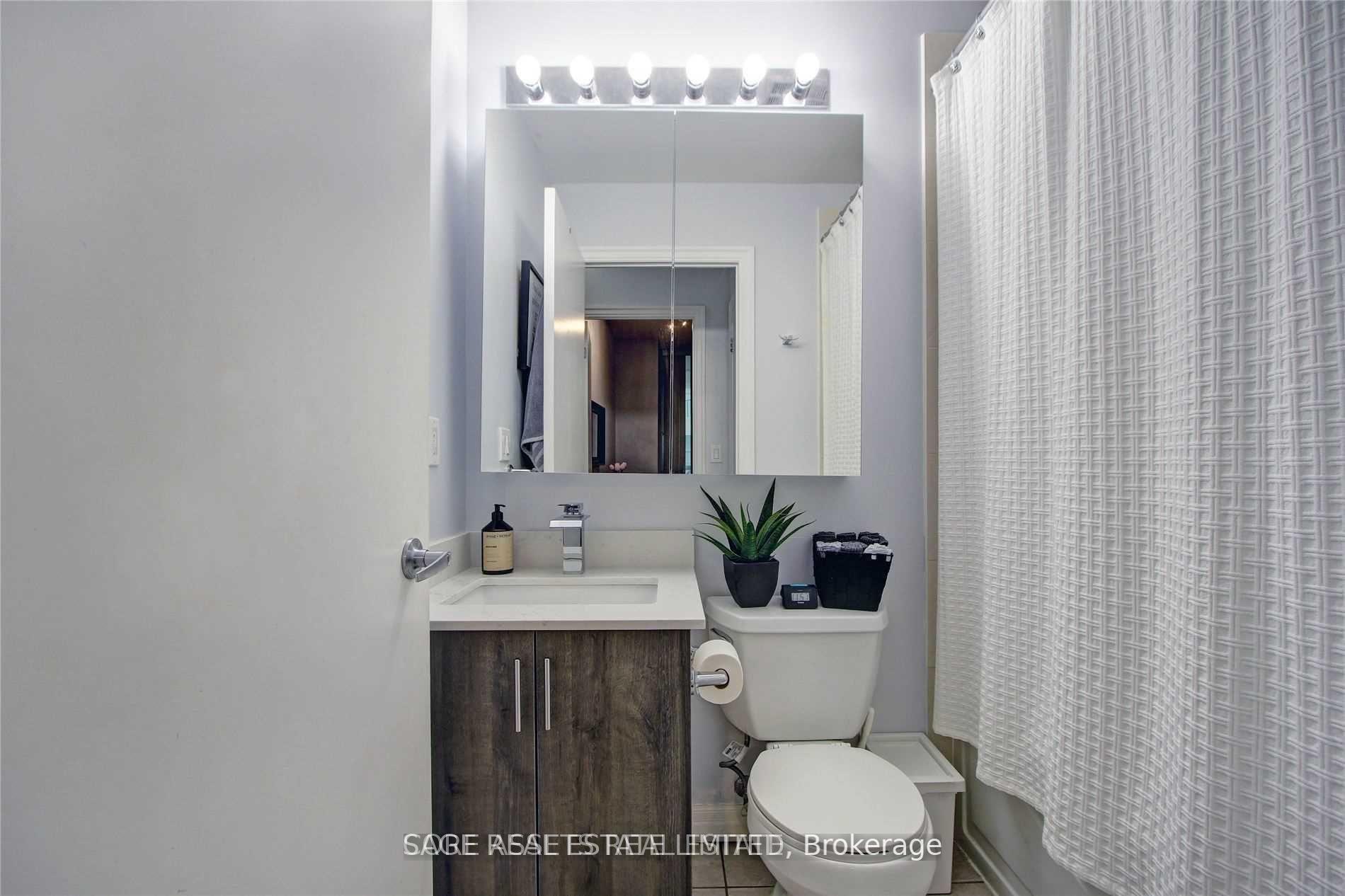 Photo 13 of Unit 314, 16 Yonge Street, Toronto, Waterfront Communities — HOMEH