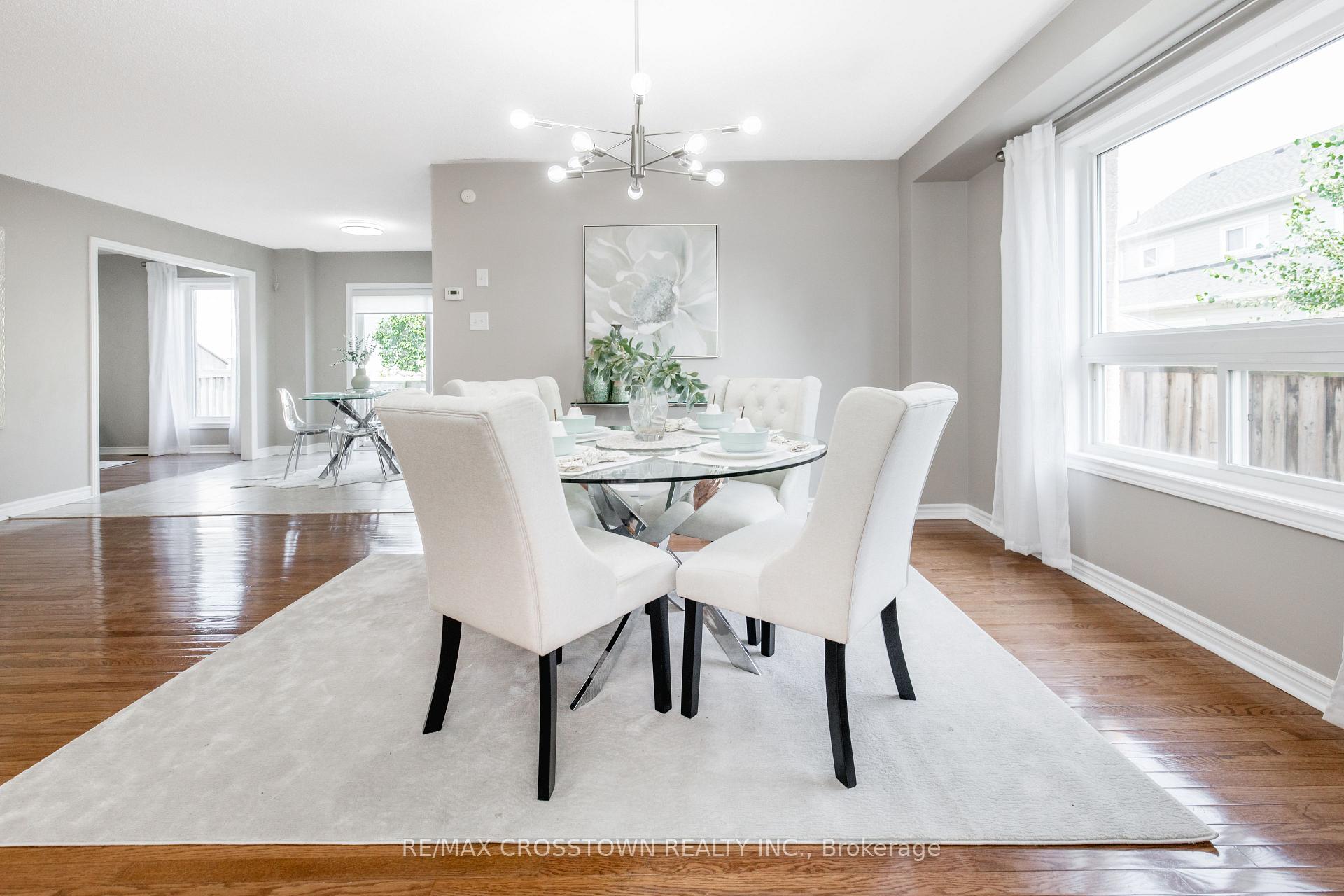Photo 14 of 22 Maple Crown Terrace, Barrie, Innis-Shore — HOMEH