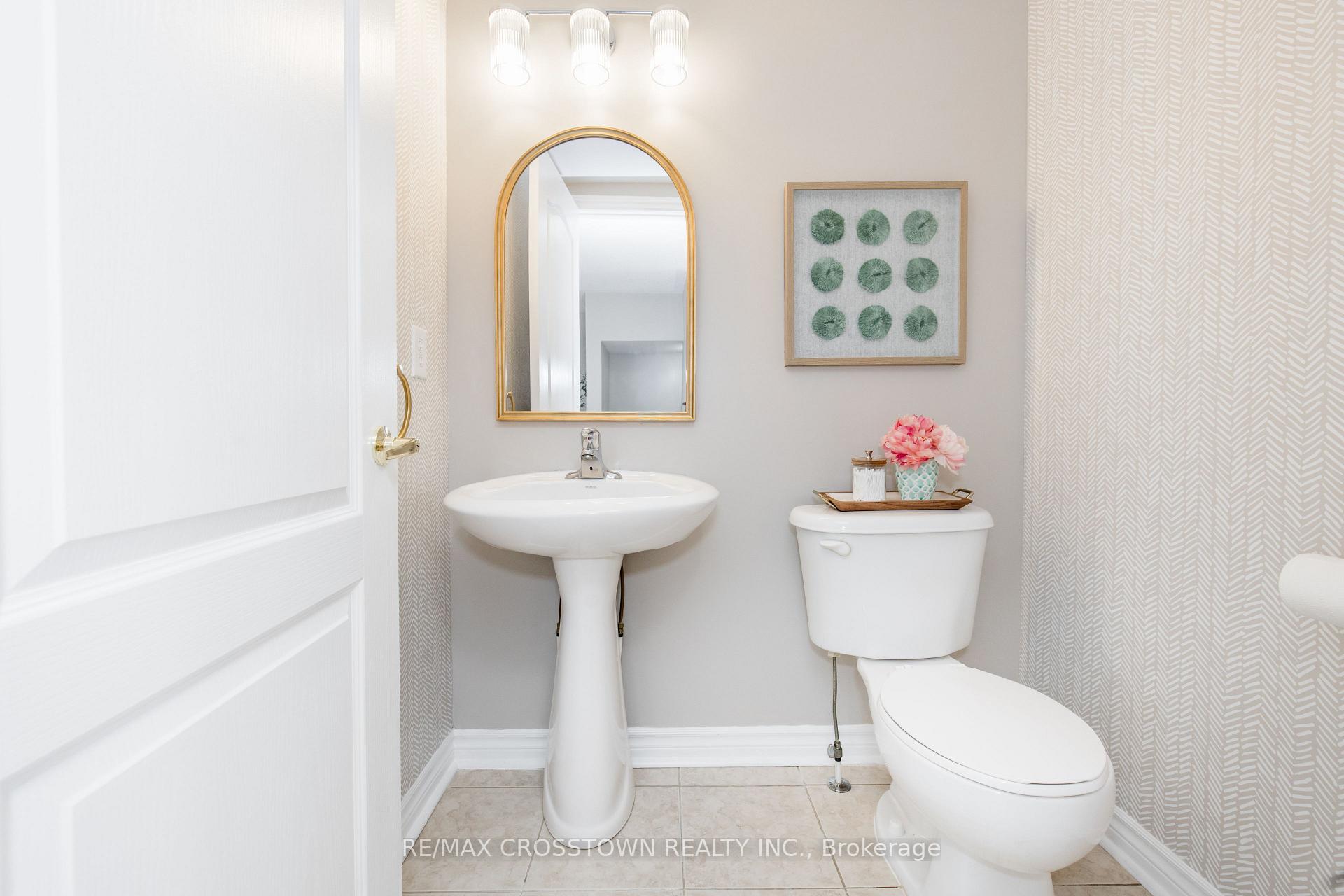 Photo 16 of 22 Maple Crown Terrace, Barrie, Innis-Shore — HOMEH