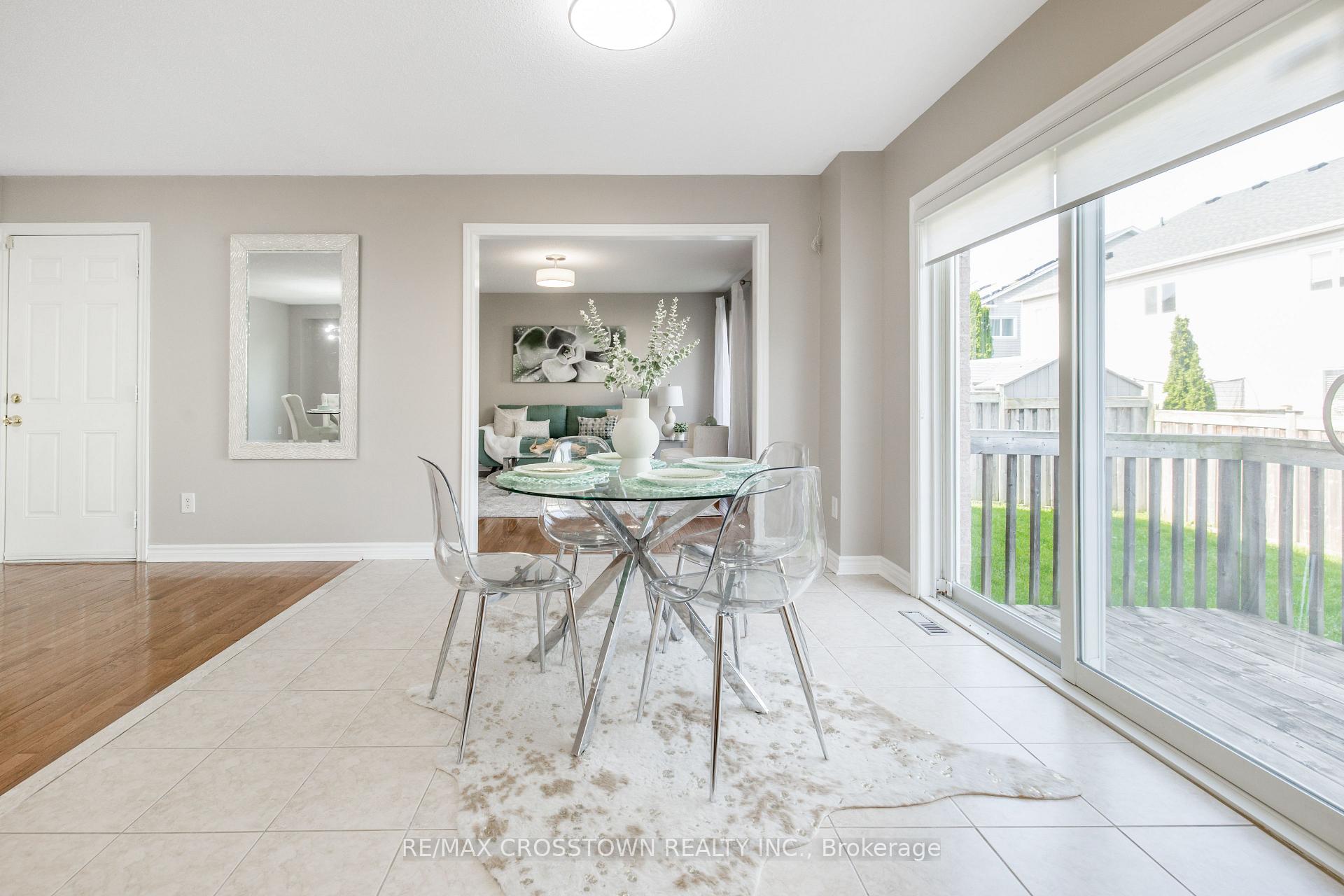 Photo 24 of 22 Maple Crown Terrace, Barrie, Innis-Shore — HOMEH