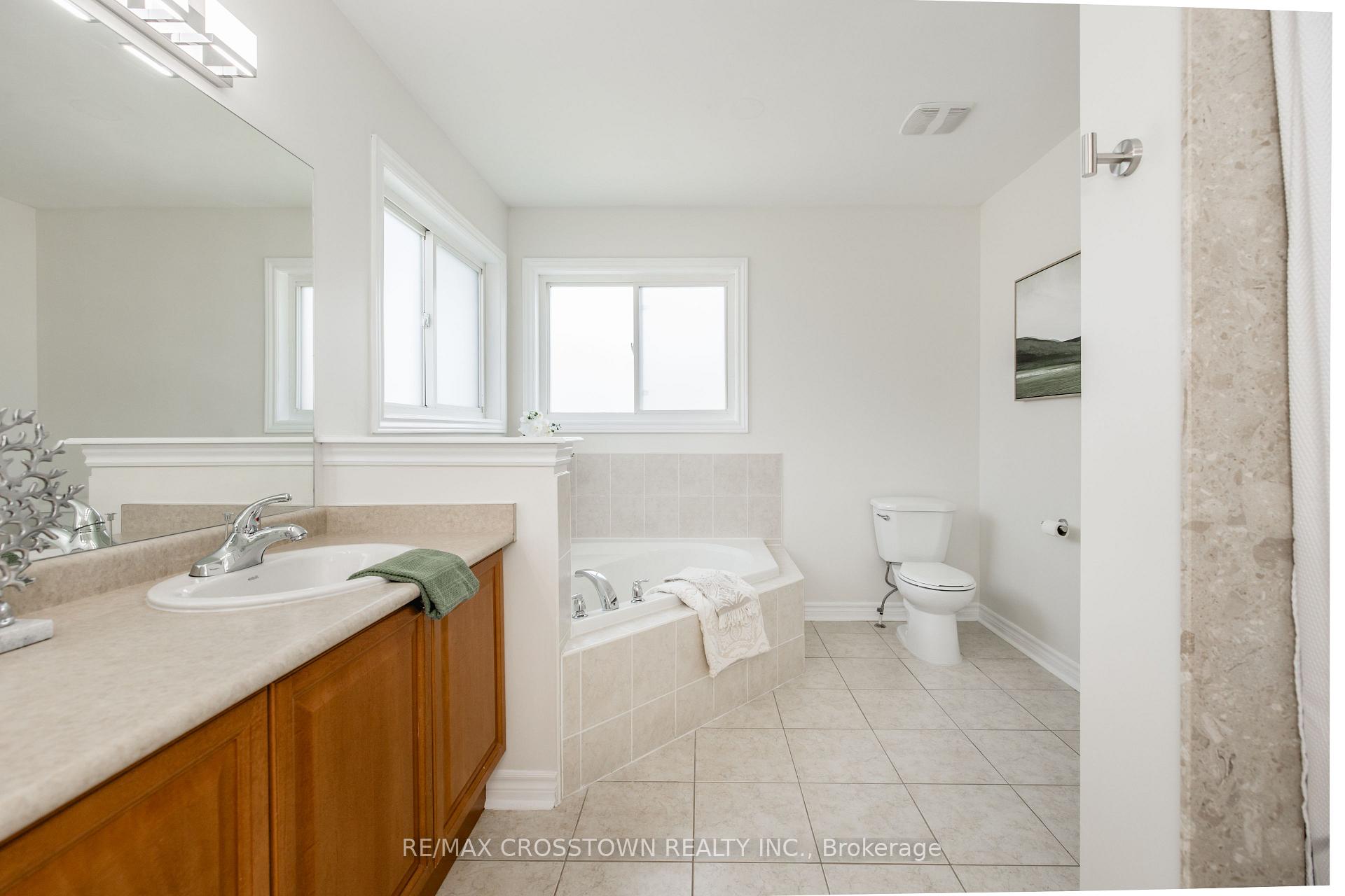 Photo 42 of 22 Maple Crown Terrace, Barrie, Innis-Shore — HOMEH
