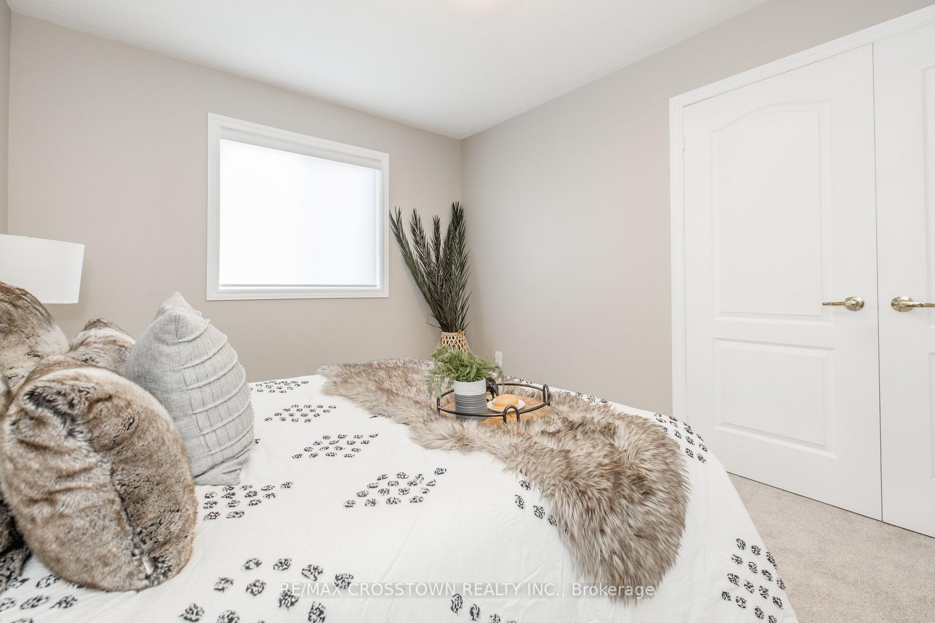 Photo 44 of 22 Maple Crown Terrace, Barrie, Innis-Shore — HOMEH