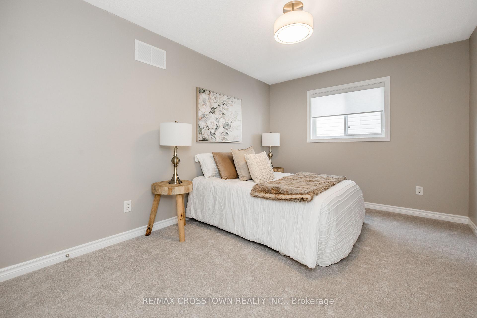 Photo 47 of 22 Maple Crown Terrace, Barrie, Innis-Shore — HOMEH