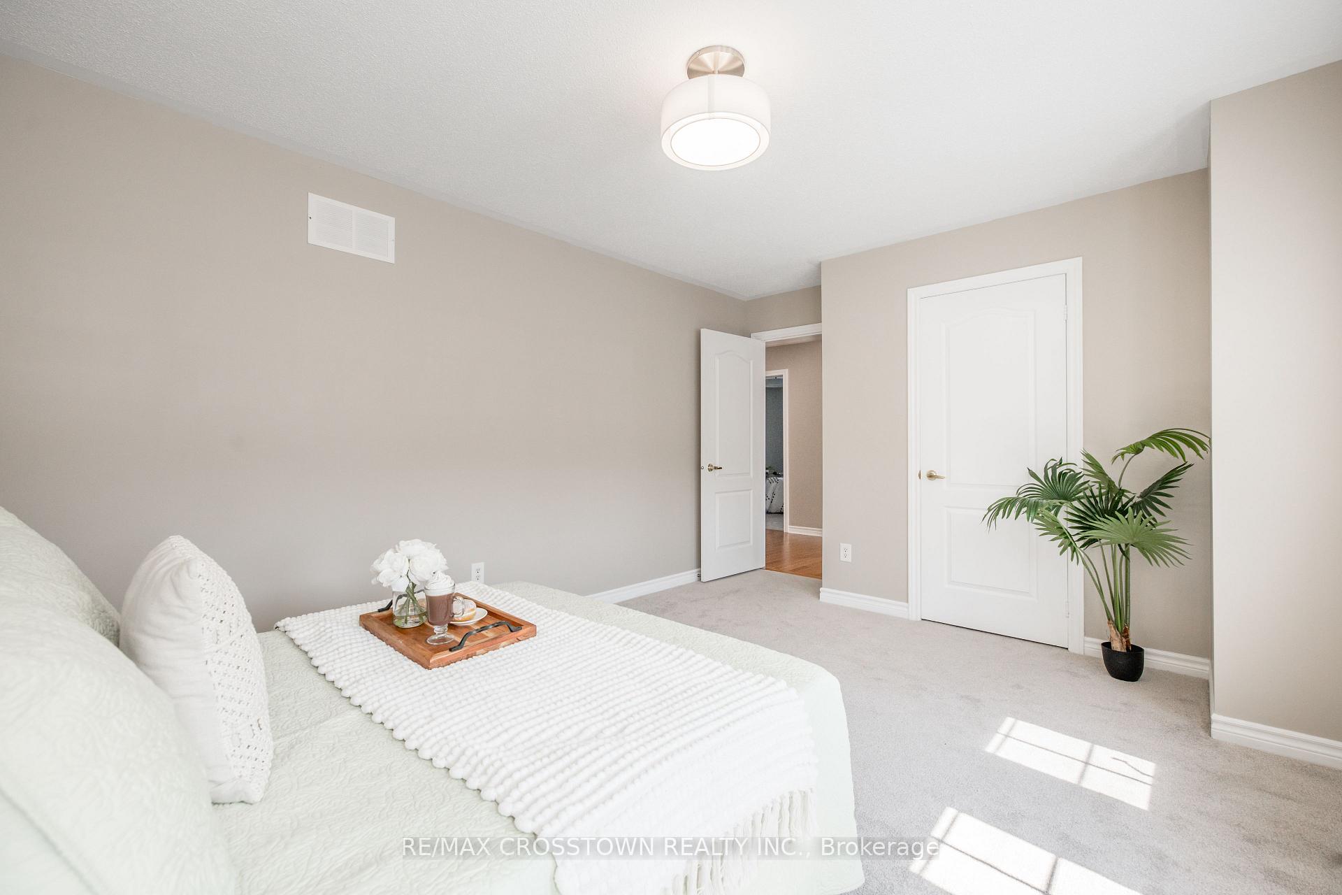 Photo 53 of 22 Maple Crown Terrace, Barrie, Innis-Shore — HOMEH