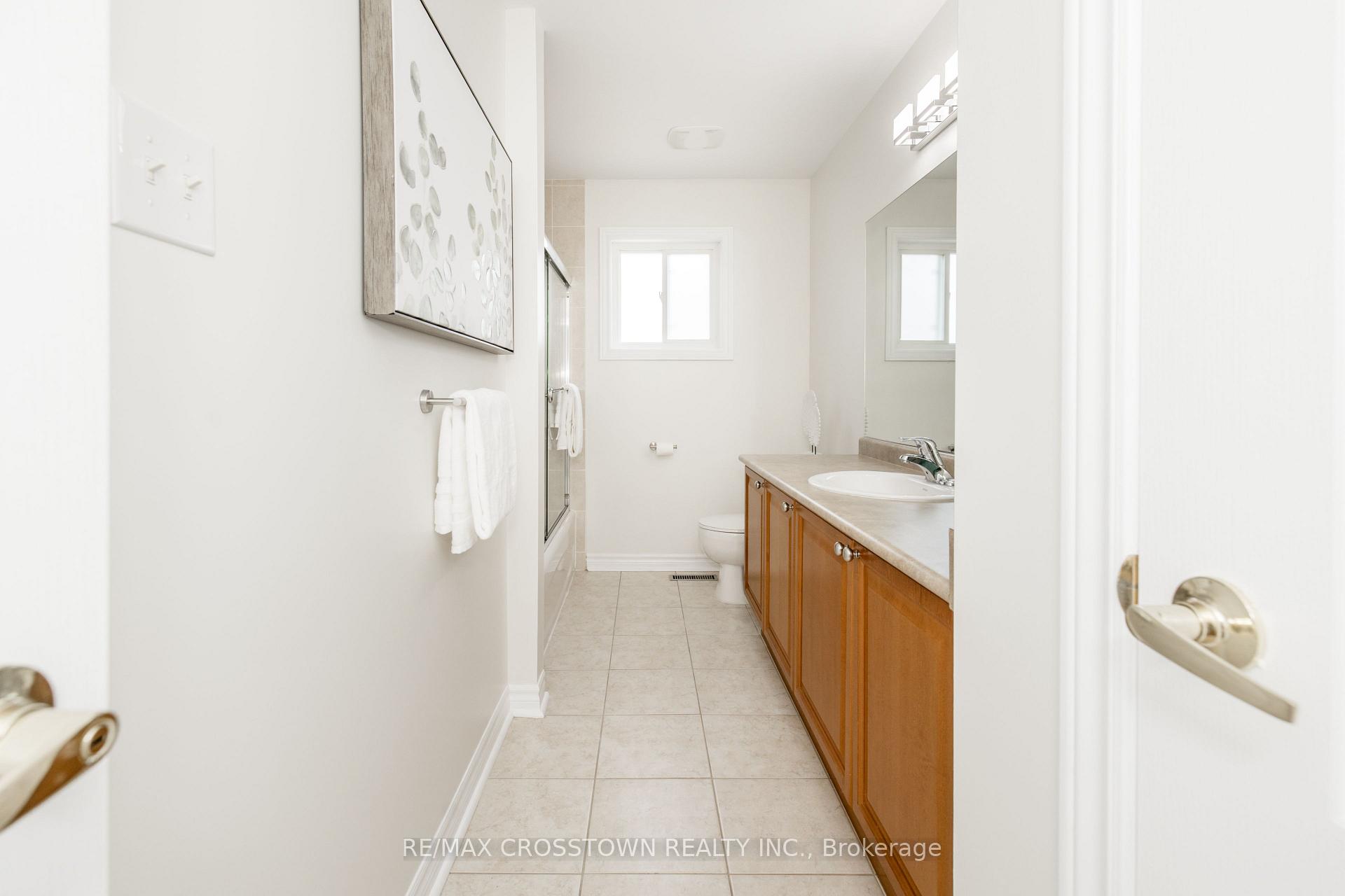 Photo 54 of 22 Maple Crown Terrace, Barrie, Innis-Shore — HOMEH