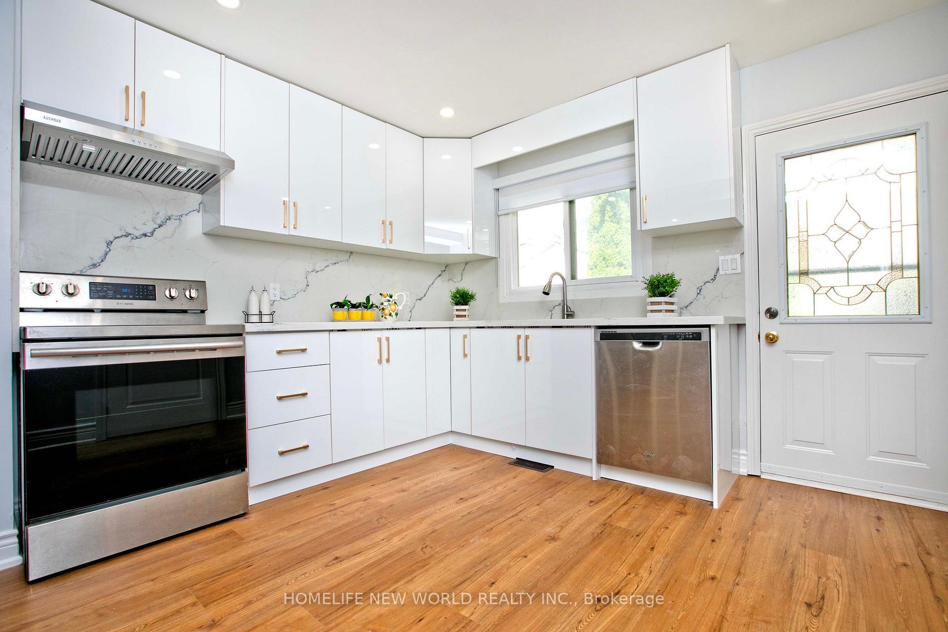 Photo 5 of 19 Britannia Avenue, Toronto, Junction Area — HOMEH