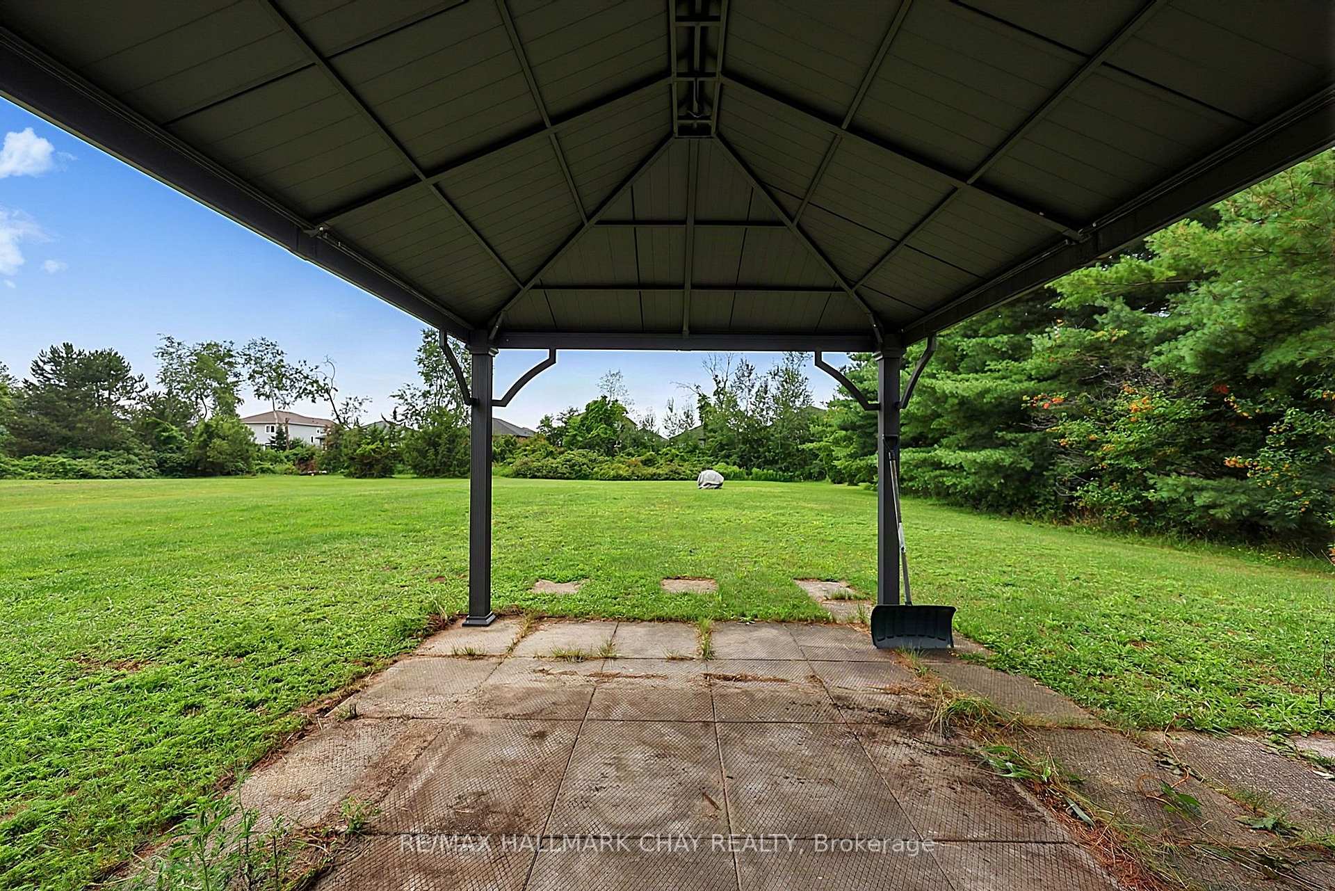 Photo 13 of 1 Dean Court, Wasaga Beach — HOMEH