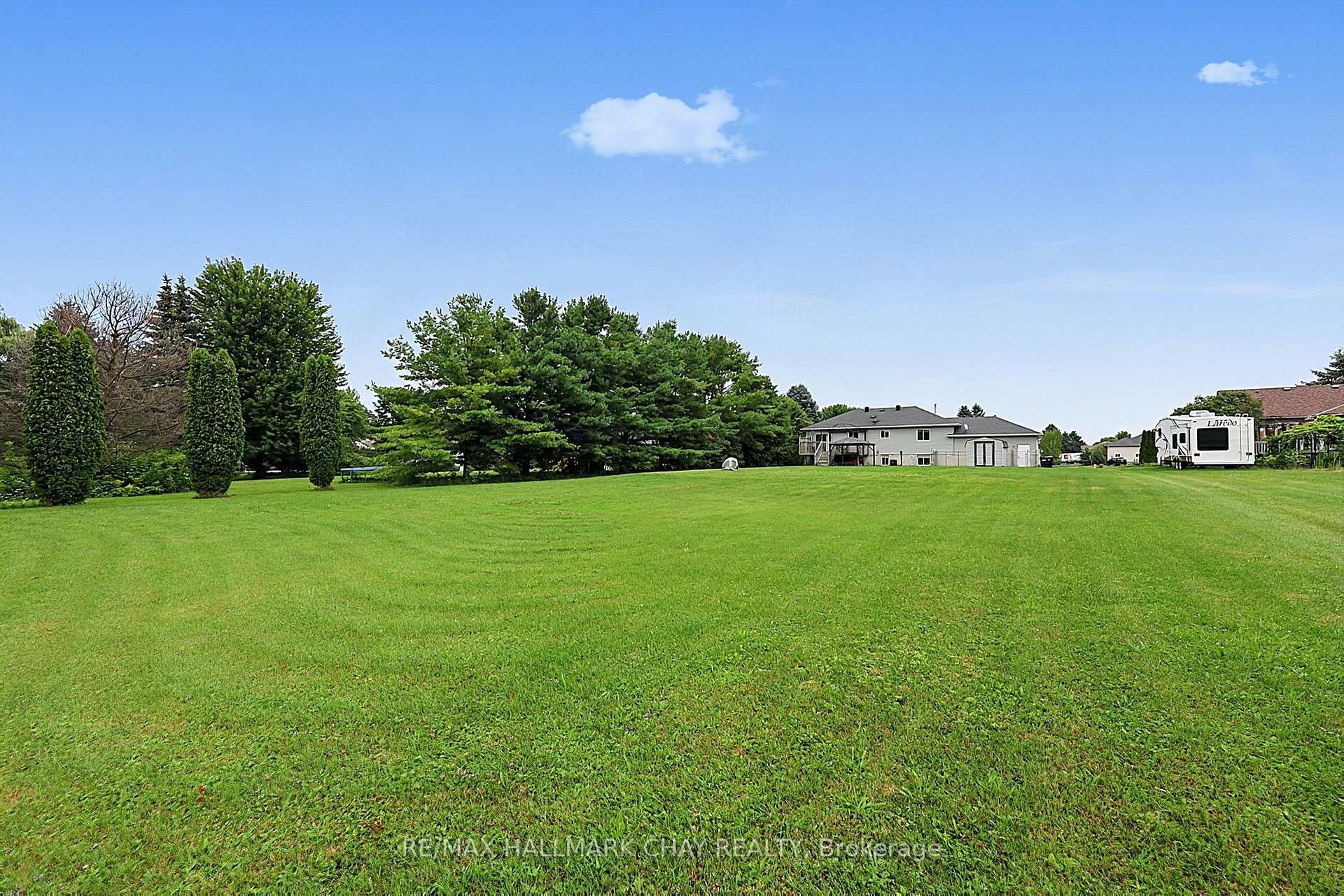 Photo 15 of 1 Dean Court, Wasaga Beach — HOMEH