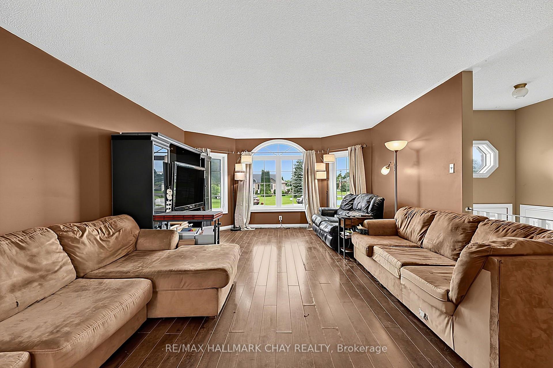 Photo 18 of 1 Dean Court, Wasaga Beach — HOMEH