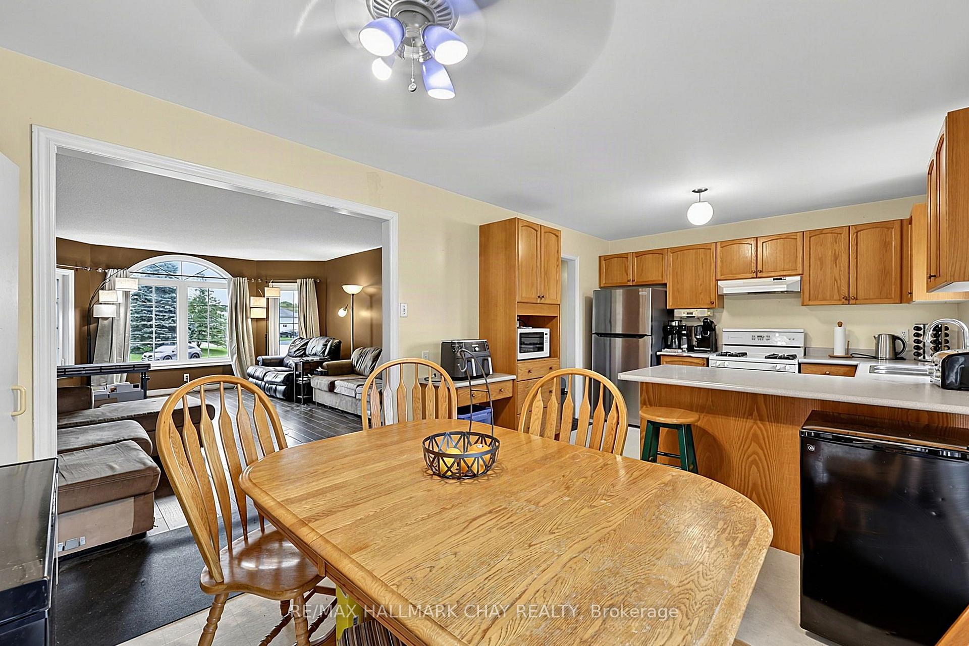 Photo 21 of 1 Dean Court, Wasaga Beach — HOMEH