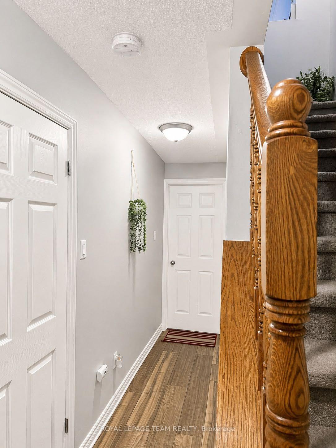 Photo 5 of 100 Brentmore Private, Ottawa, Avalon East — HOMEH