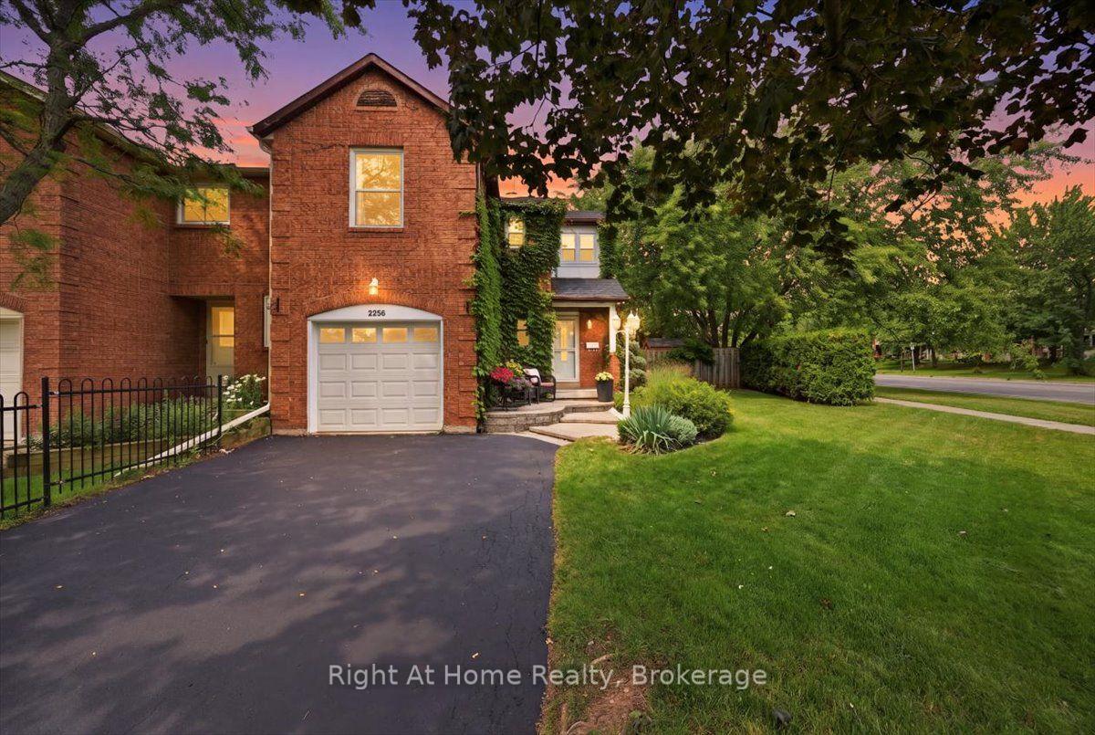 Photo 1 of 2256 Munns Avenue, Oakville, River Oaks — HOMEH