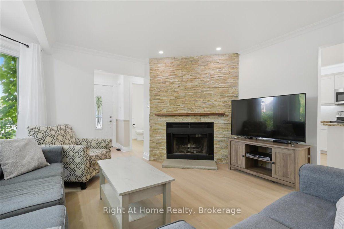 Photo 7 of 2256 Munns Avenue, Oakville, River Oaks — HOMEH