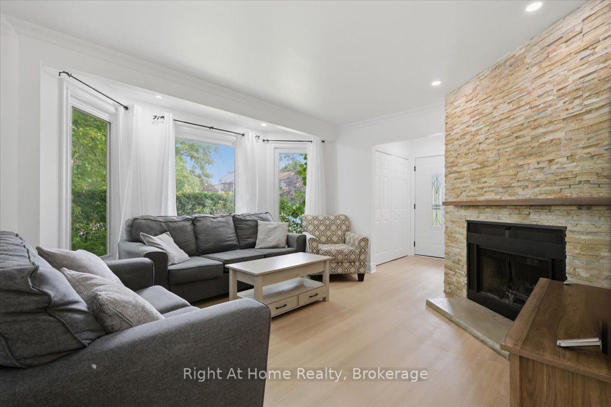 Photo 8 of 2256 Munns Avenue, Oakville, River Oaks — HOMEH