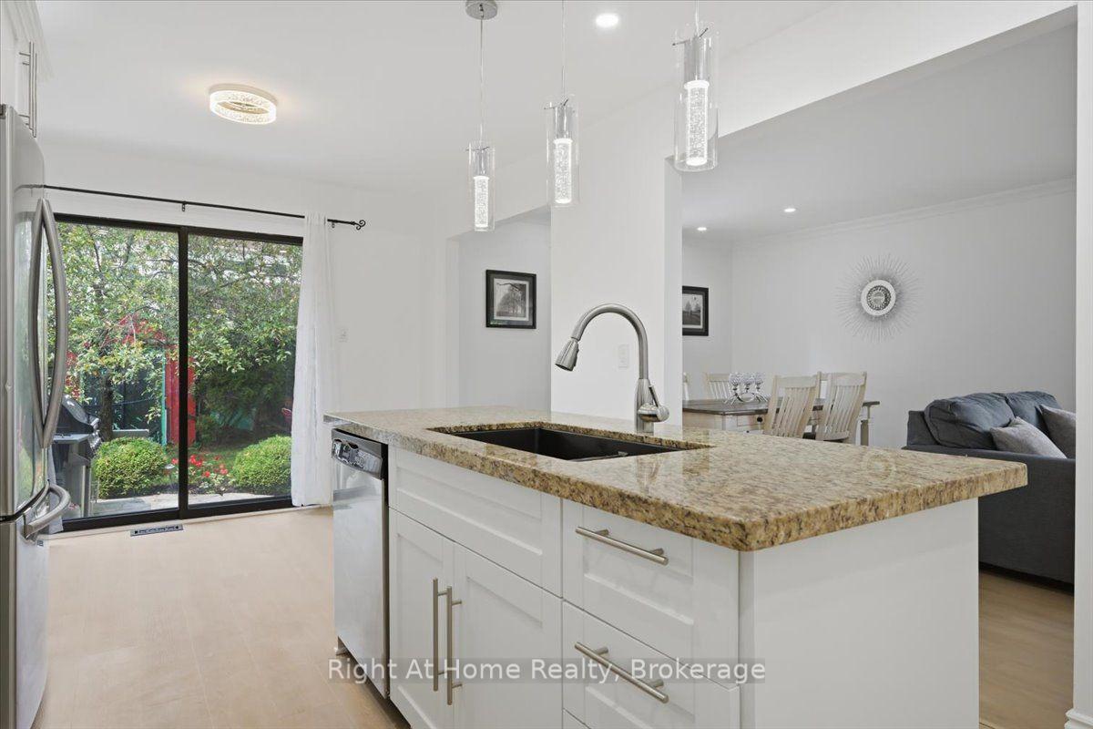 Photo 13 of 2256 Munns Avenue, Oakville, River Oaks — HOMEH