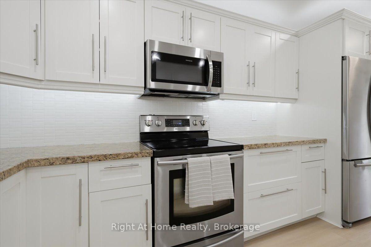 Photo 14 of 2256 Munns Avenue, Oakville, River Oaks — HOMEH