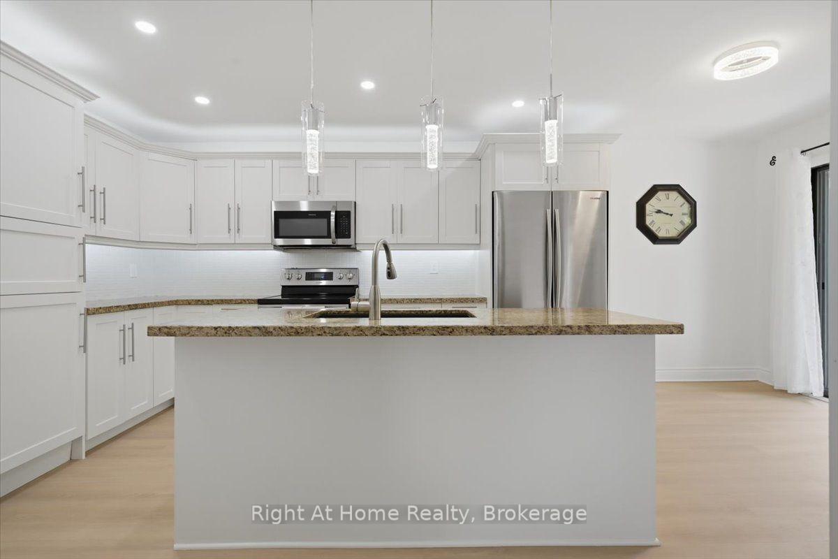 Photo 16 of 2256 Munns Avenue, Oakville, River Oaks — HOMEH