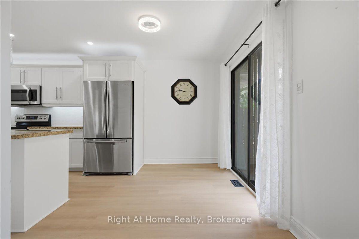 Photo 23 of 2256 Munns Avenue, Oakville, River Oaks — HOMEH