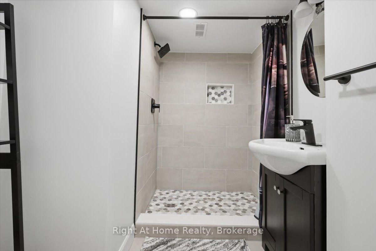Photo 32 of 2256 Munns Avenue, Oakville, River Oaks — HOMEH