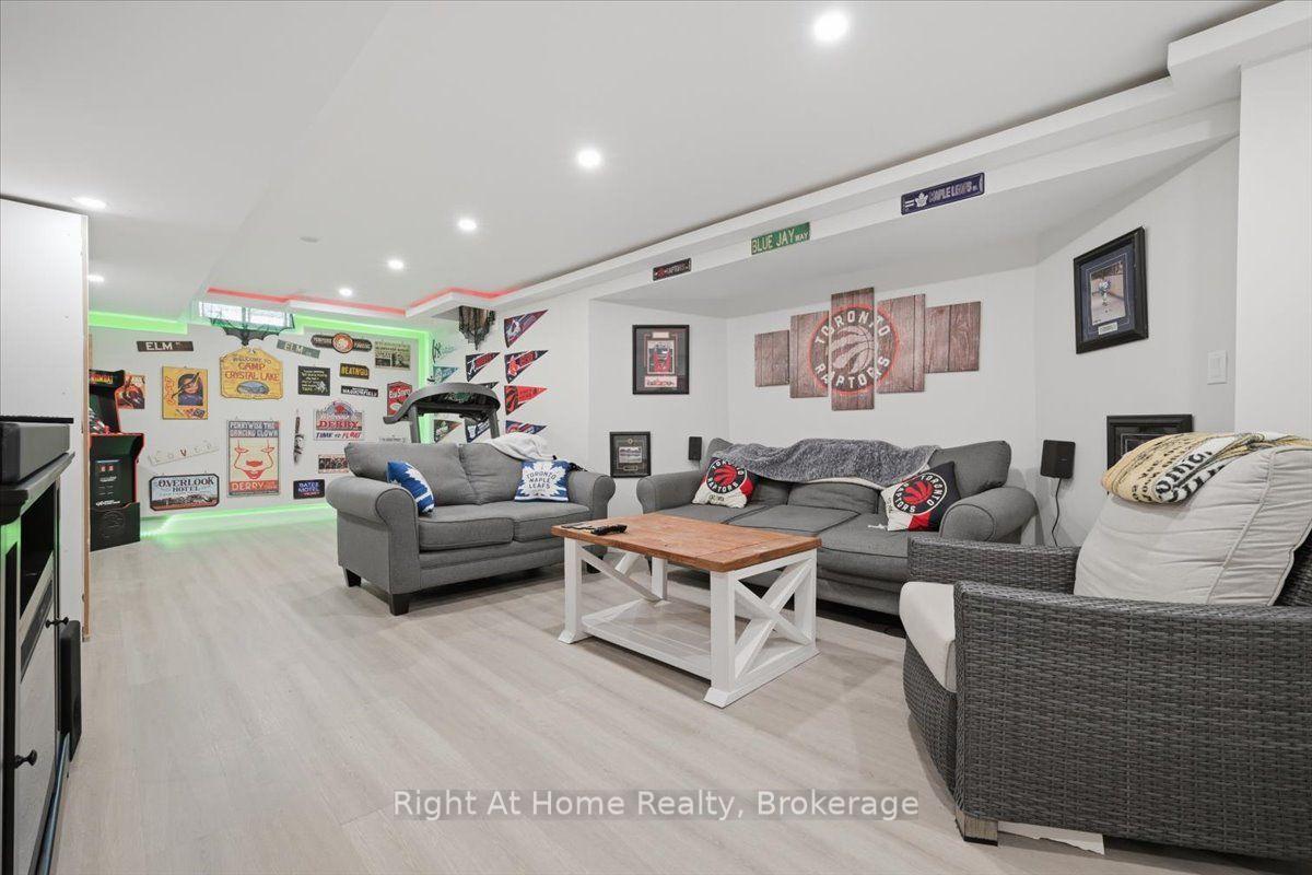 Photo 35 of 2256 Munns Avenue, Oakville, River Oaks — HOMEH