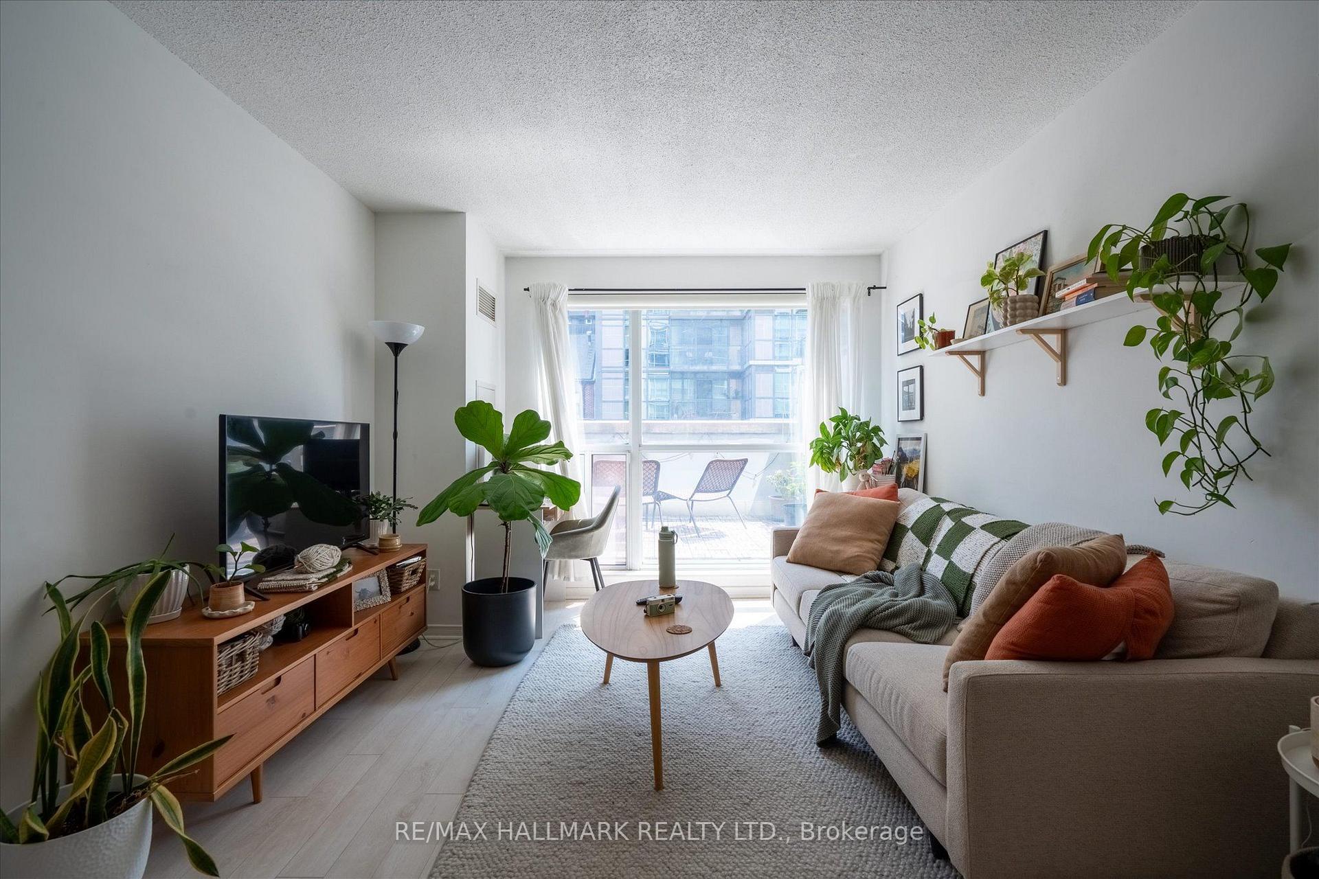 Photo 5 of Unit 706, 230 King Street E, Toronto, Moss Park — HOMEH