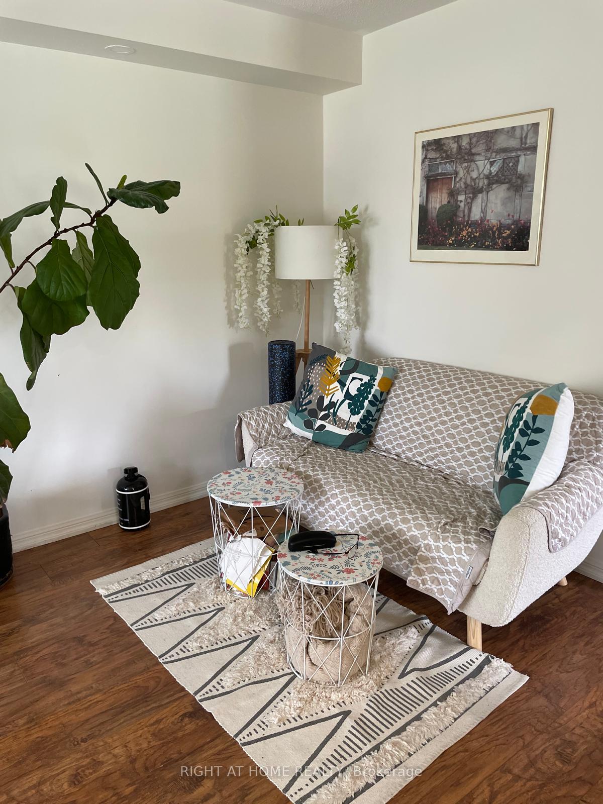 Photo 3 of 948 Brassard Circle, Milton, Willmott — HOMEH