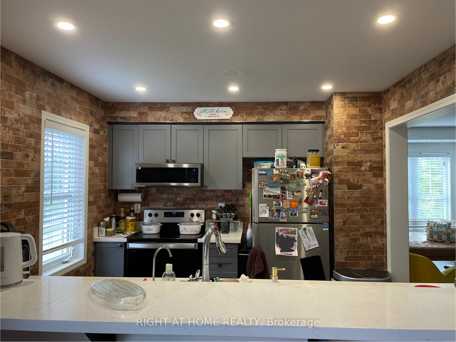 Photo 5 of 948 Brassard Circle, Milton, Willmott — HOMEH