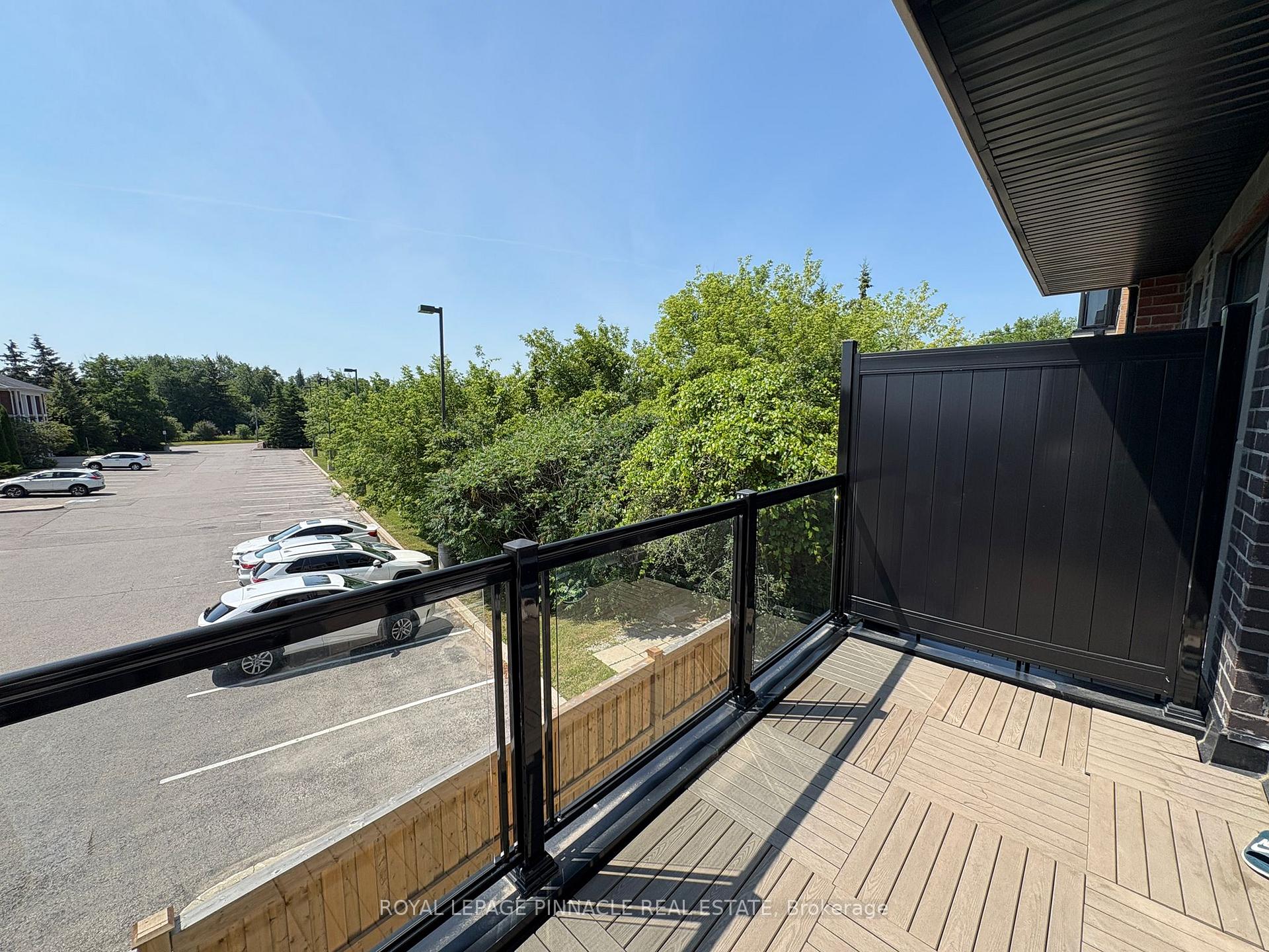 Photo 7 of Unit #9, 9 Phelps Lane, Richmond Hill, Oak Ridges — HOMEH