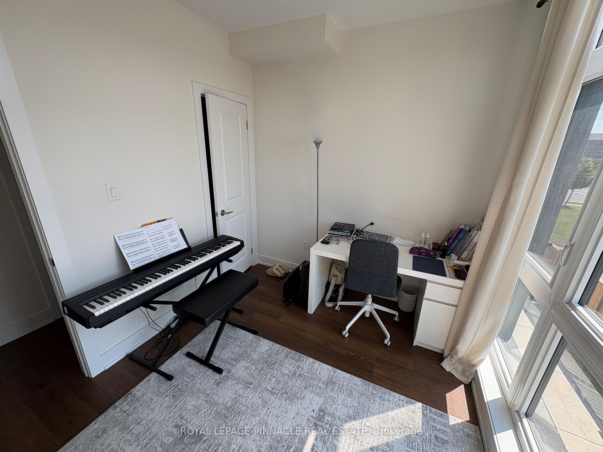 Photo 11 of Unit #9, 9 Phelps Lane, Richmond Hill, Oak Ridges — HOMEH