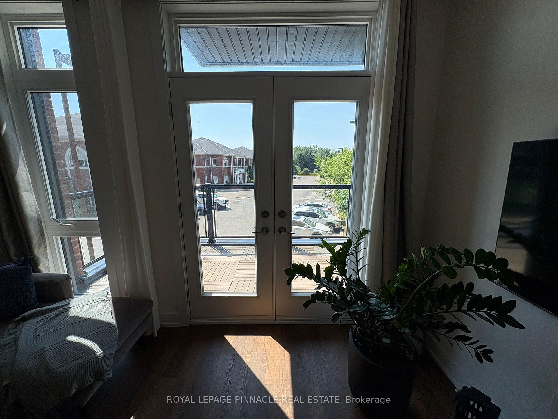 Photo 12 of Unit #9, 9 Phelps Lane, Richmond Hill, Oak Ridges — HOMEH