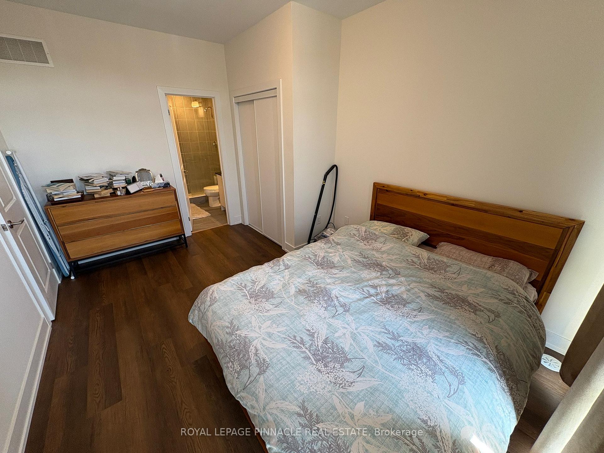 Photo 16 of Unit #9, 9 Phelps Lane, Richmond Hill, Oak Ridges — HOMEH