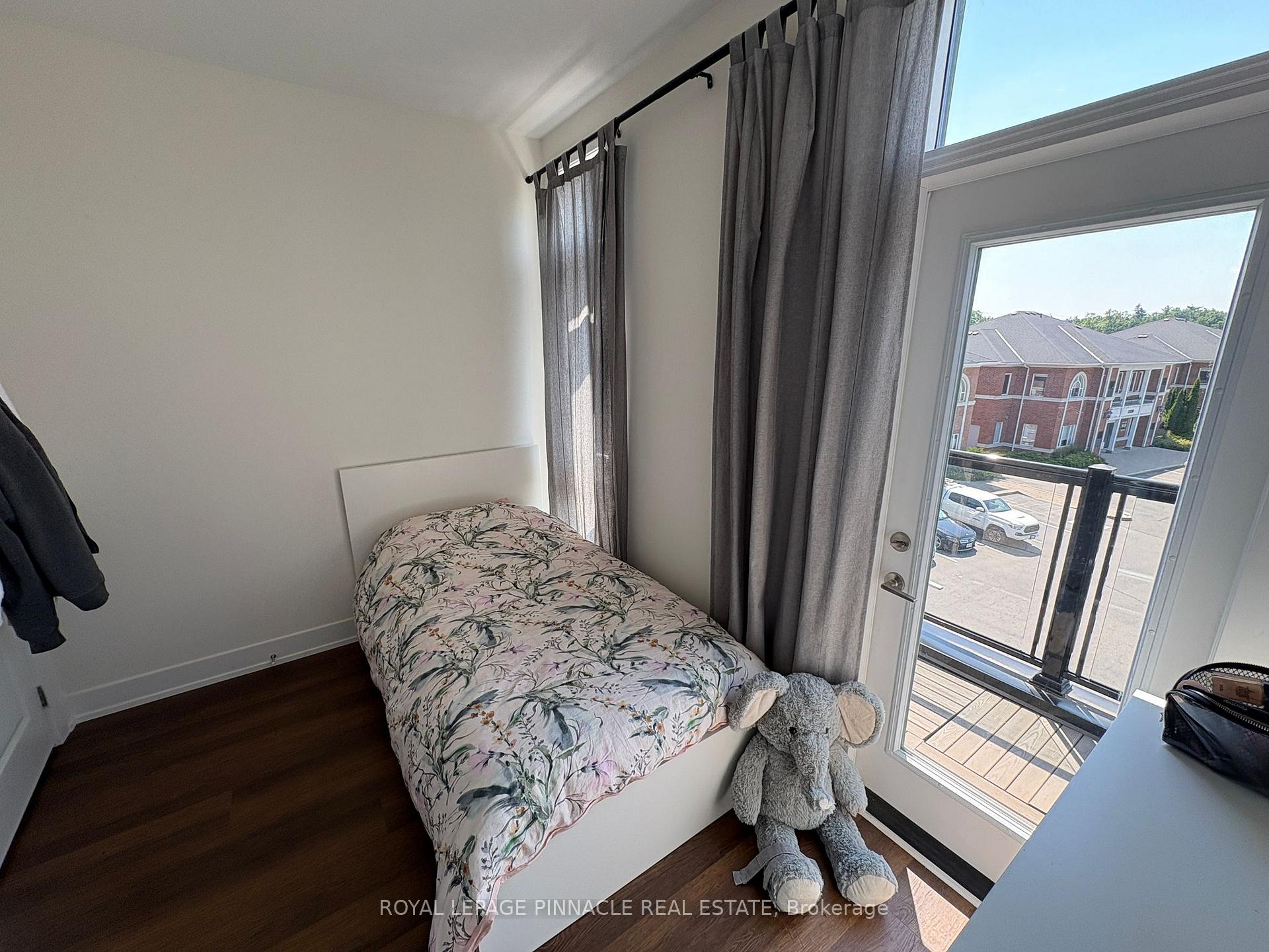 Photo 19 of Unit #9, 9 Phelps Lane, Richmond Hill, Oak Ridges — HOMEH