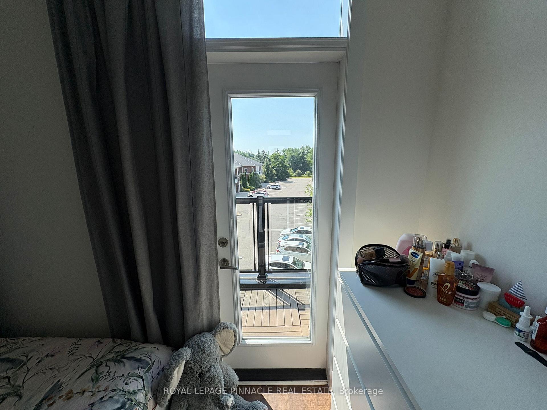 Photo 20 of Unit #9, 9 Phelps Lane, Richmond Hill, Oak Ridges — HOMEH
