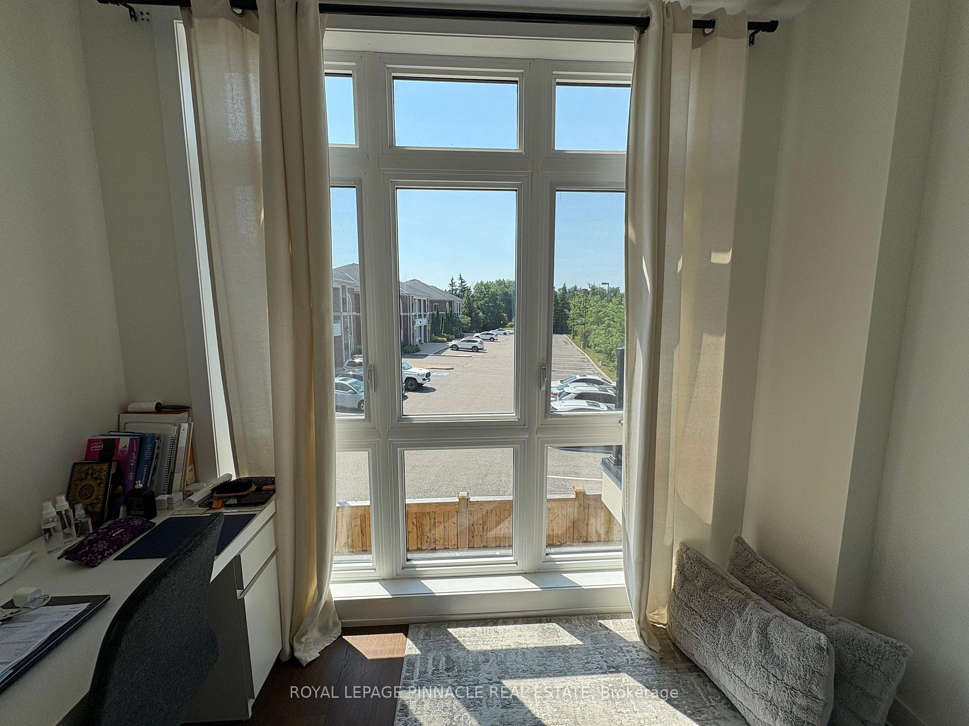Photo 21 of Unit #9, 9 Phelps Lane, Richmond Hill, Oak Ridges — HOMEH
