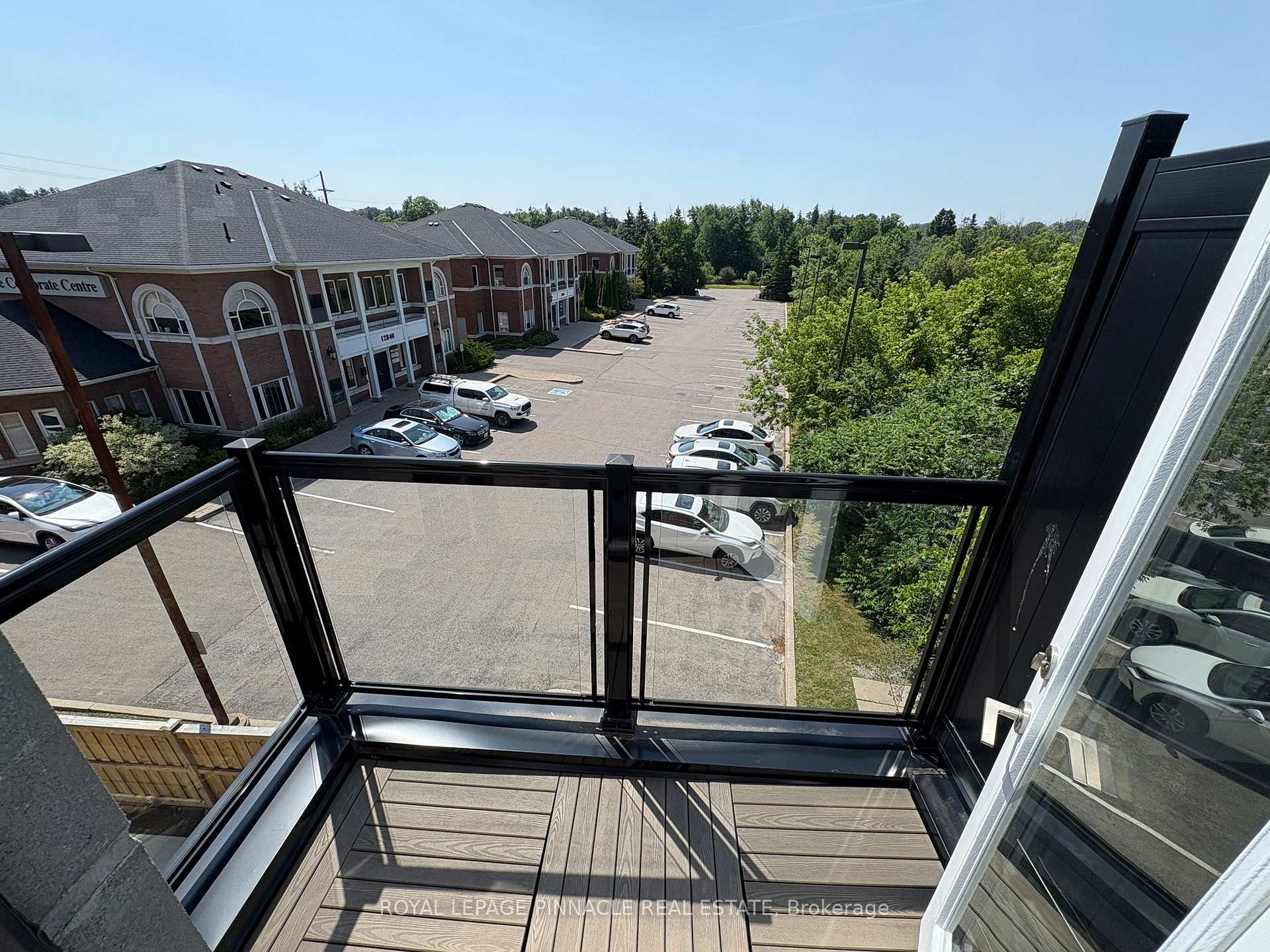 Photo 22 of Unit #9, 9 Phelps Lane, Richmond Hill, Oak Ridges — HOMEH