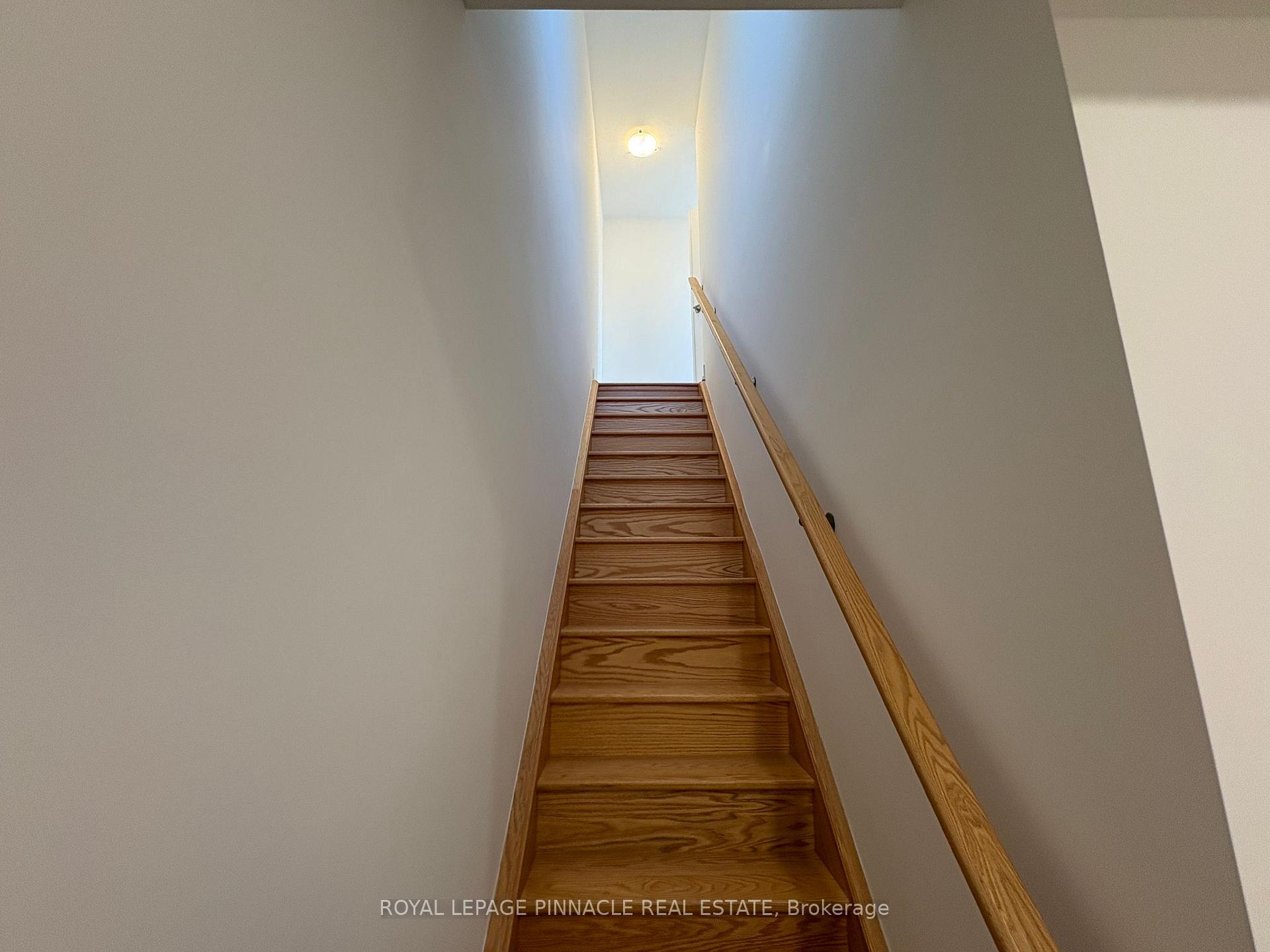 Photo 24 of Unit #9, 9 Phelps Lane, Richmond Hill, Oak Ridges — HOMEH