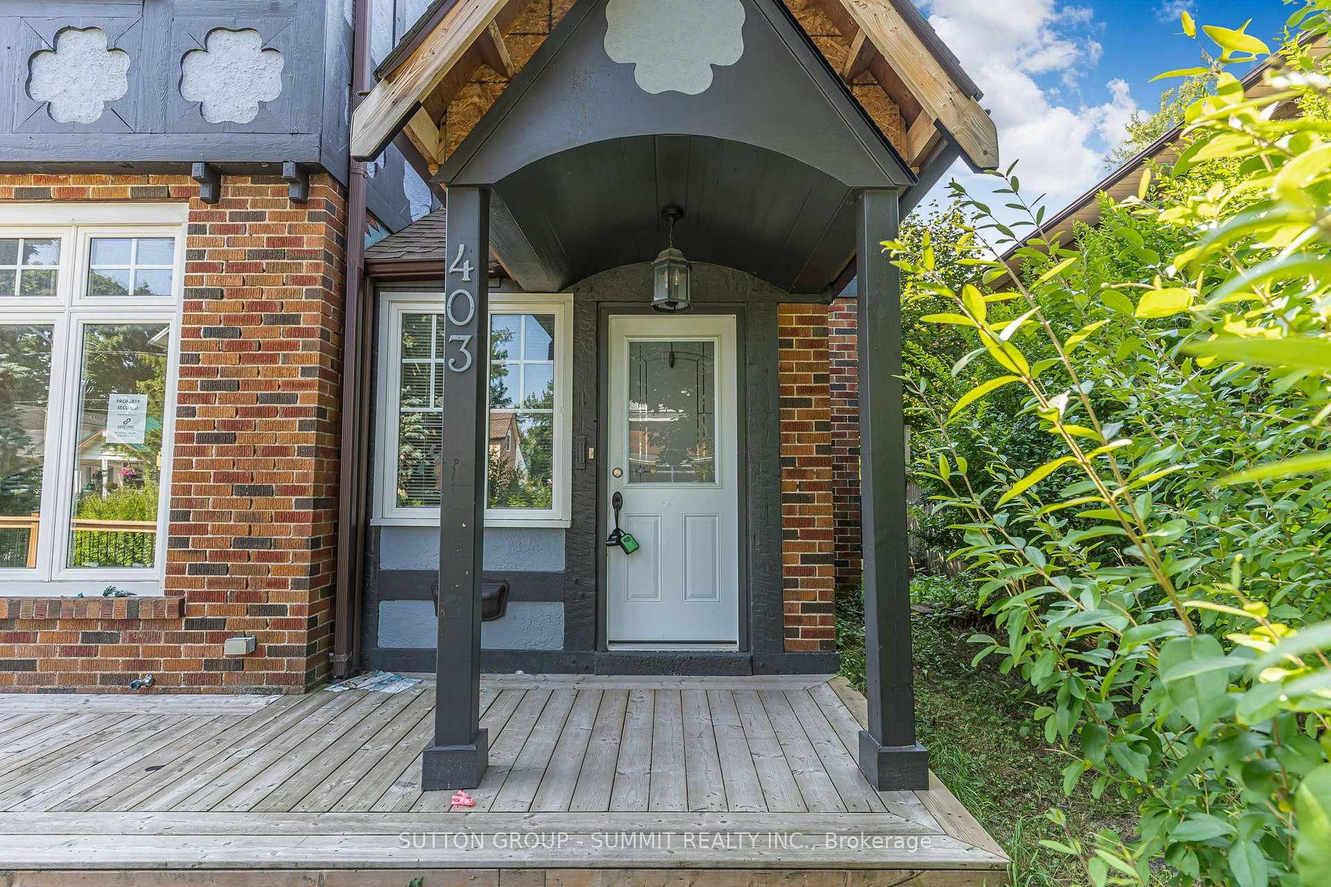 Photo 2 of 403 Niagara Street, Welland, Prince Charles — HOMEH
