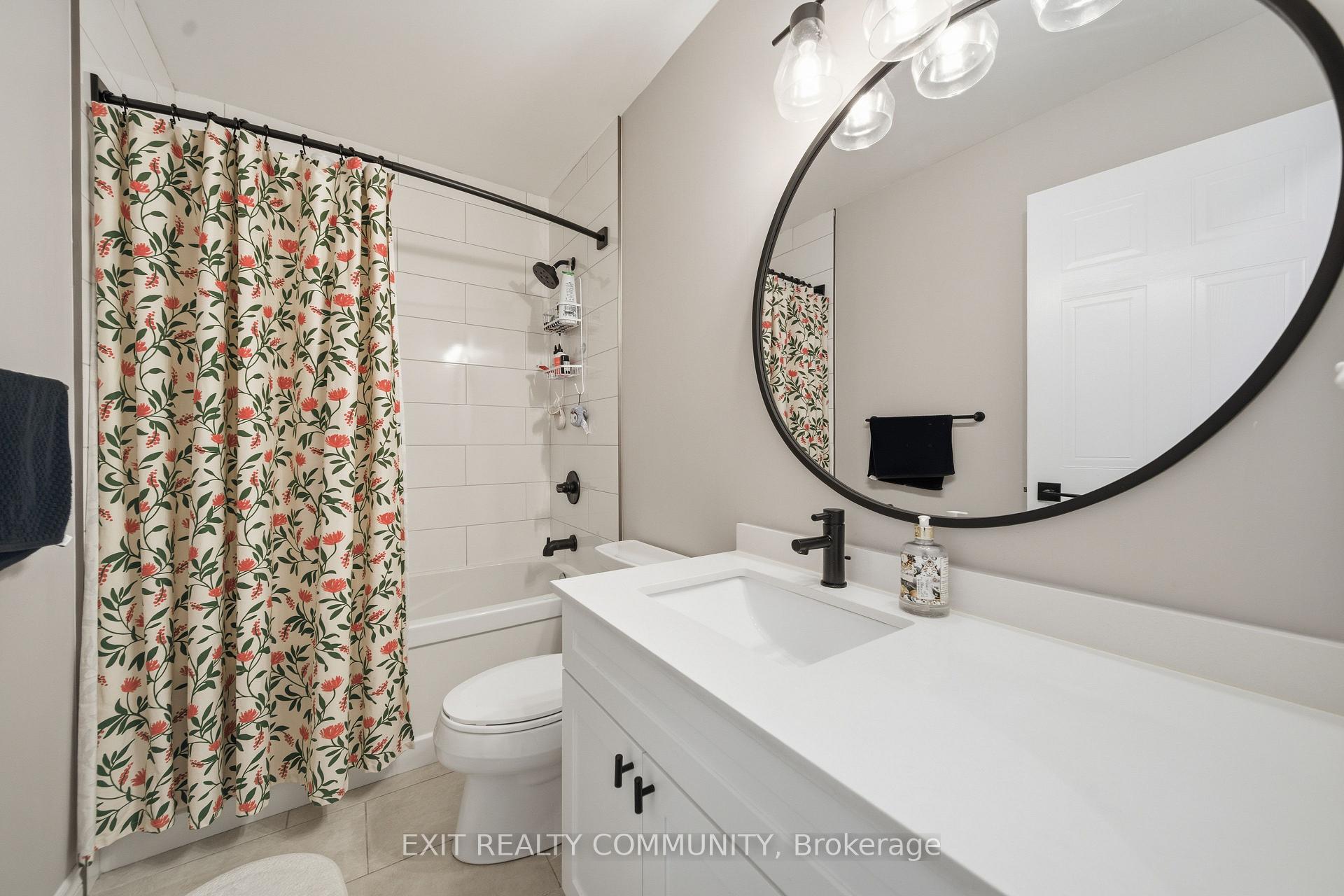 Photo 18 of Unit 15, 601 Grenfell Drive, London, North C — HOMEH