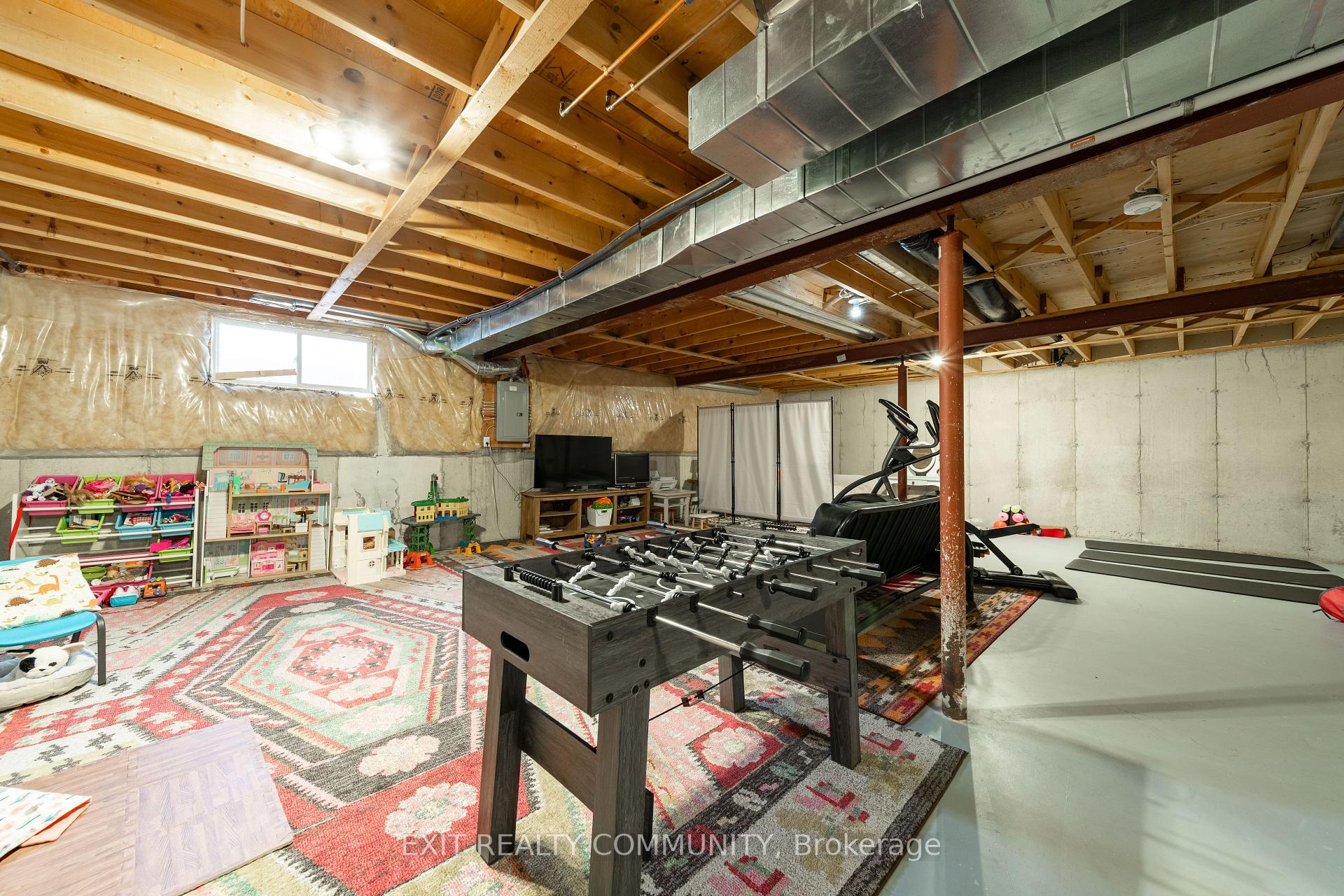 Photo 21 of Unit 15, 601 Grenfell Drive, London, North C — HOMEH