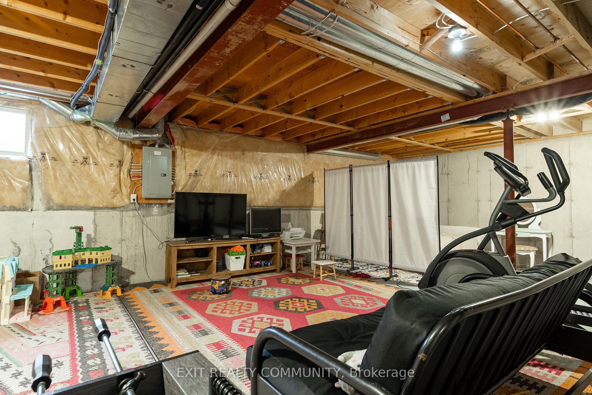 Photo 22 of Unit 15, 601 Grenfell Drive, London, North C — HOMEH